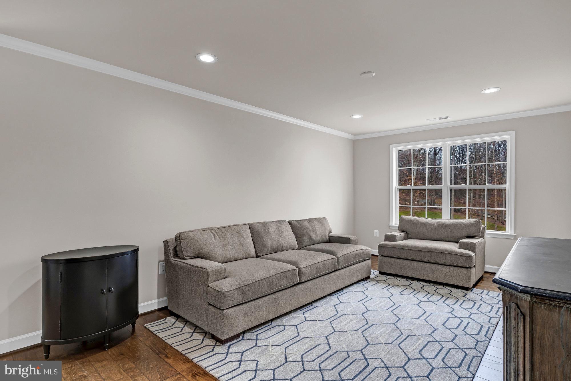 DOMINION VALLEY HUNT - Residential