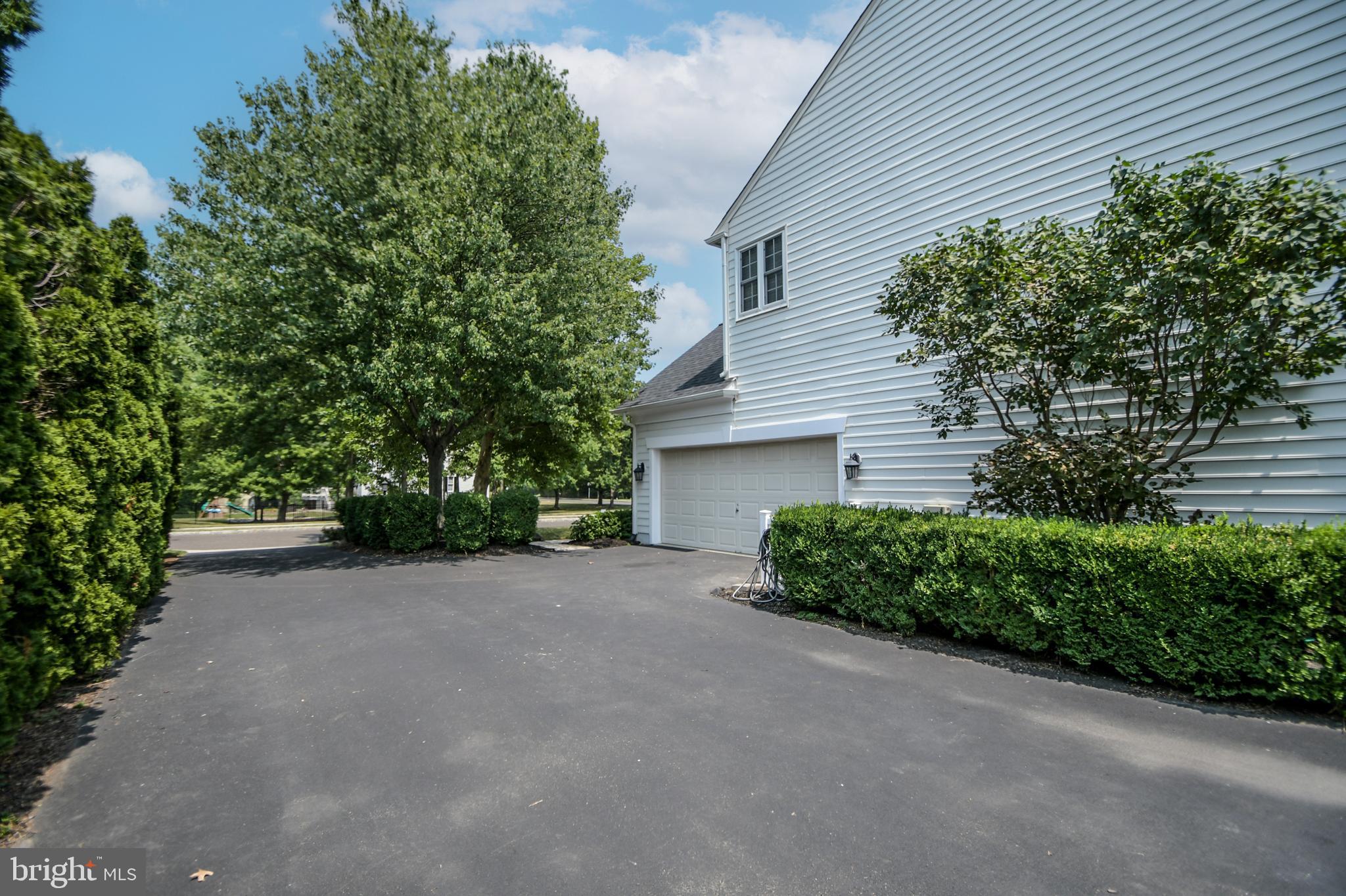 CHESTNUT CREEK - Residential