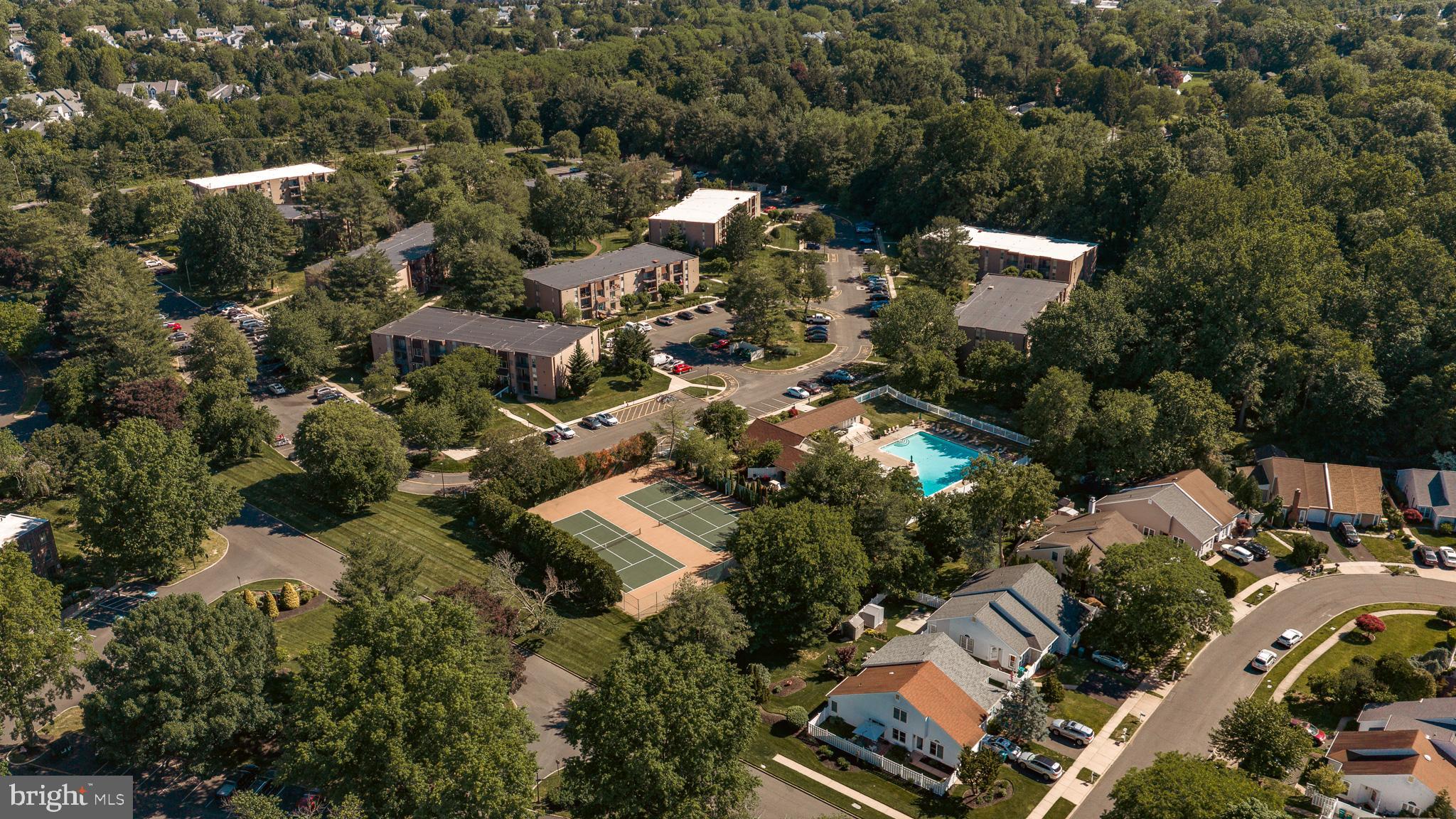 SUMMIT RIDGE - Residential