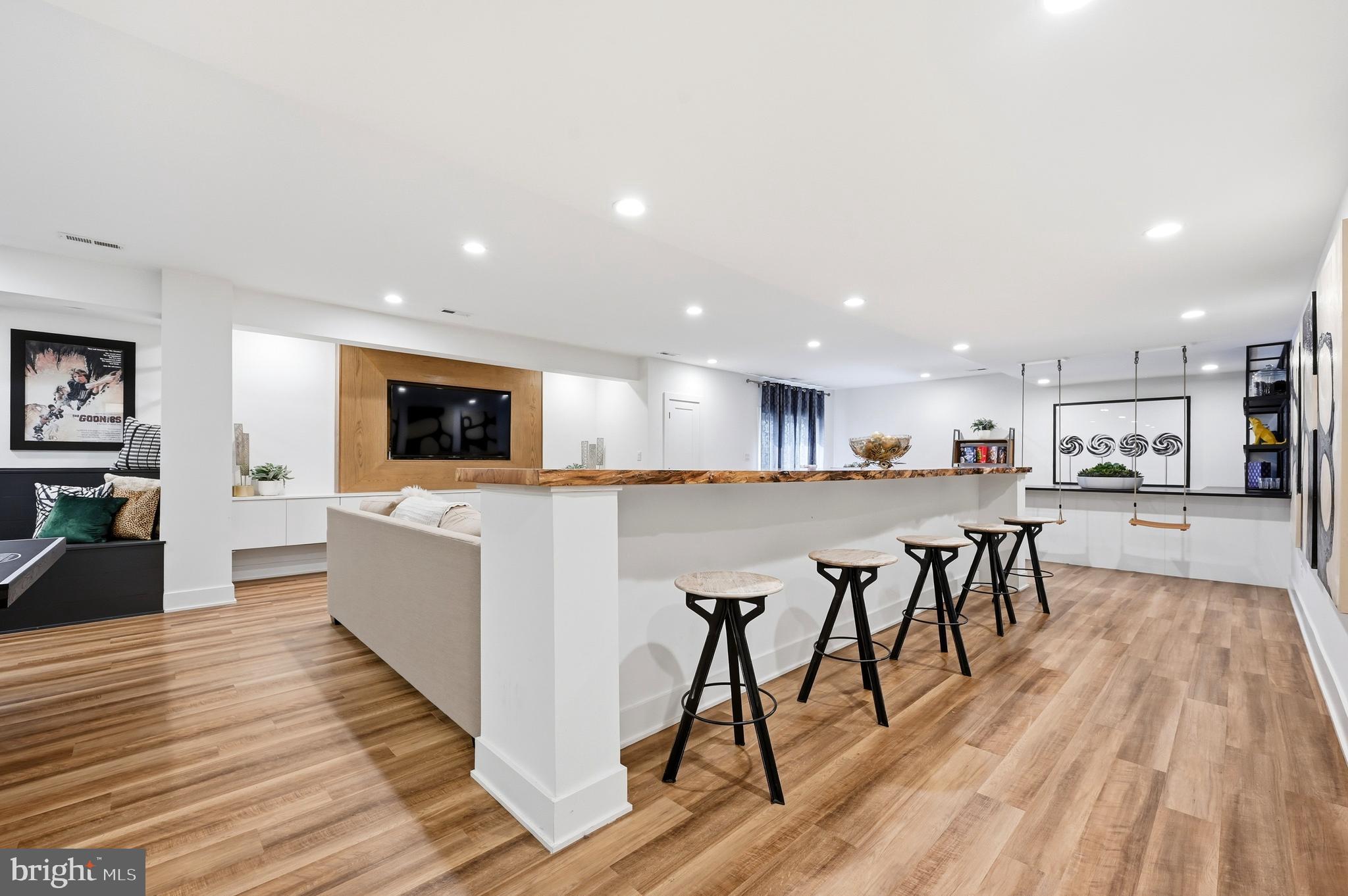CHESTER SPRINGS CROSSING - Residential