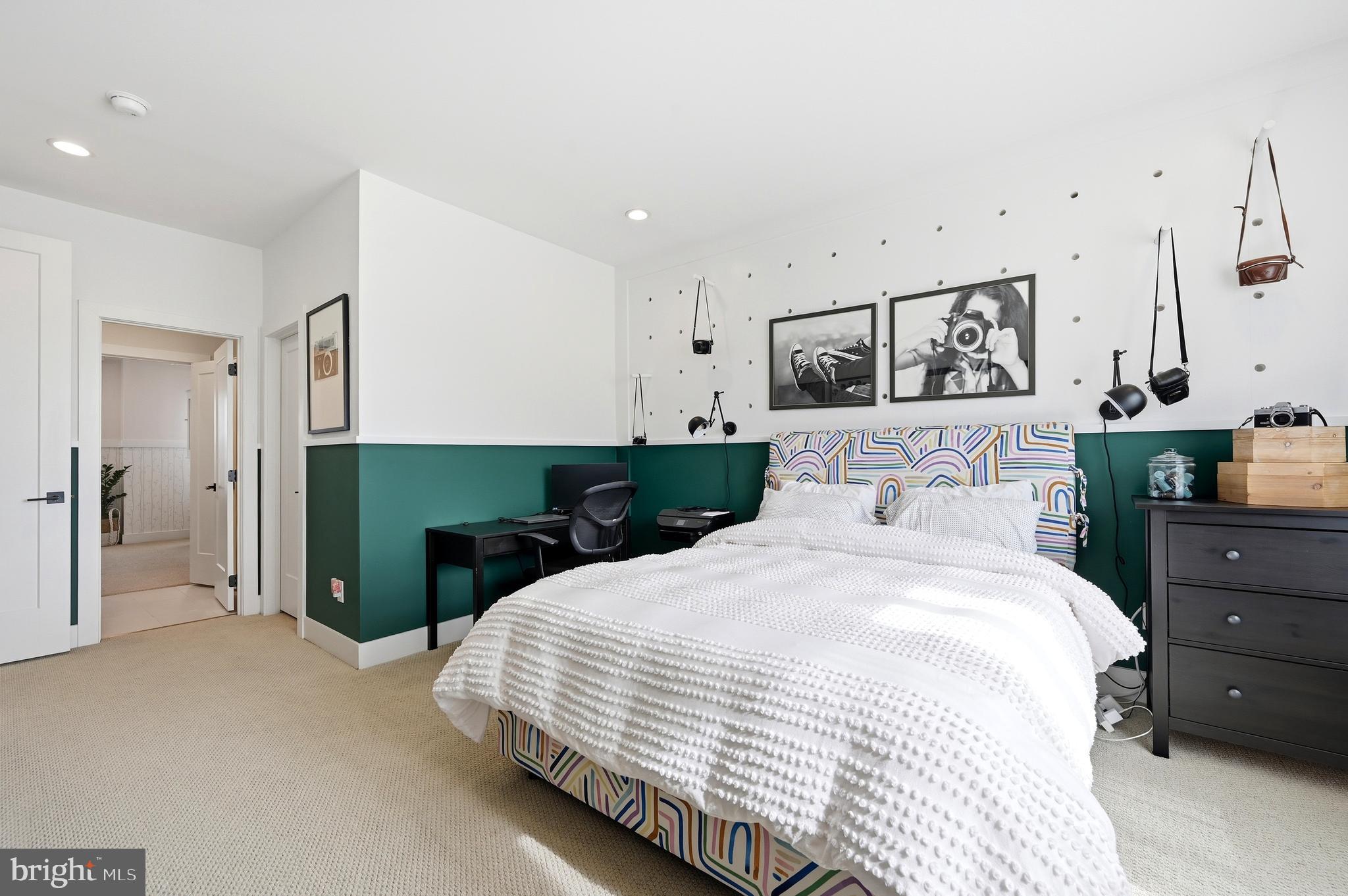 CHESTER SPRINGS CROSSING - Residential