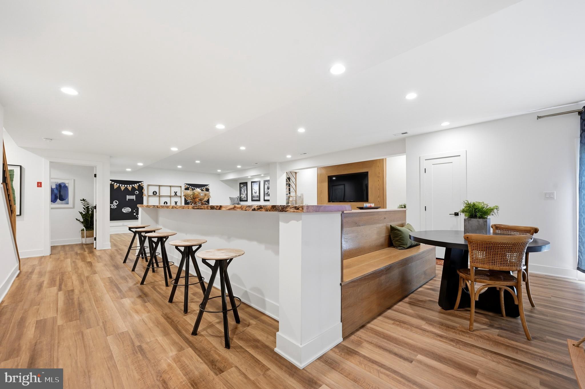 CHESTER SPRINGS CROSSING - Residential