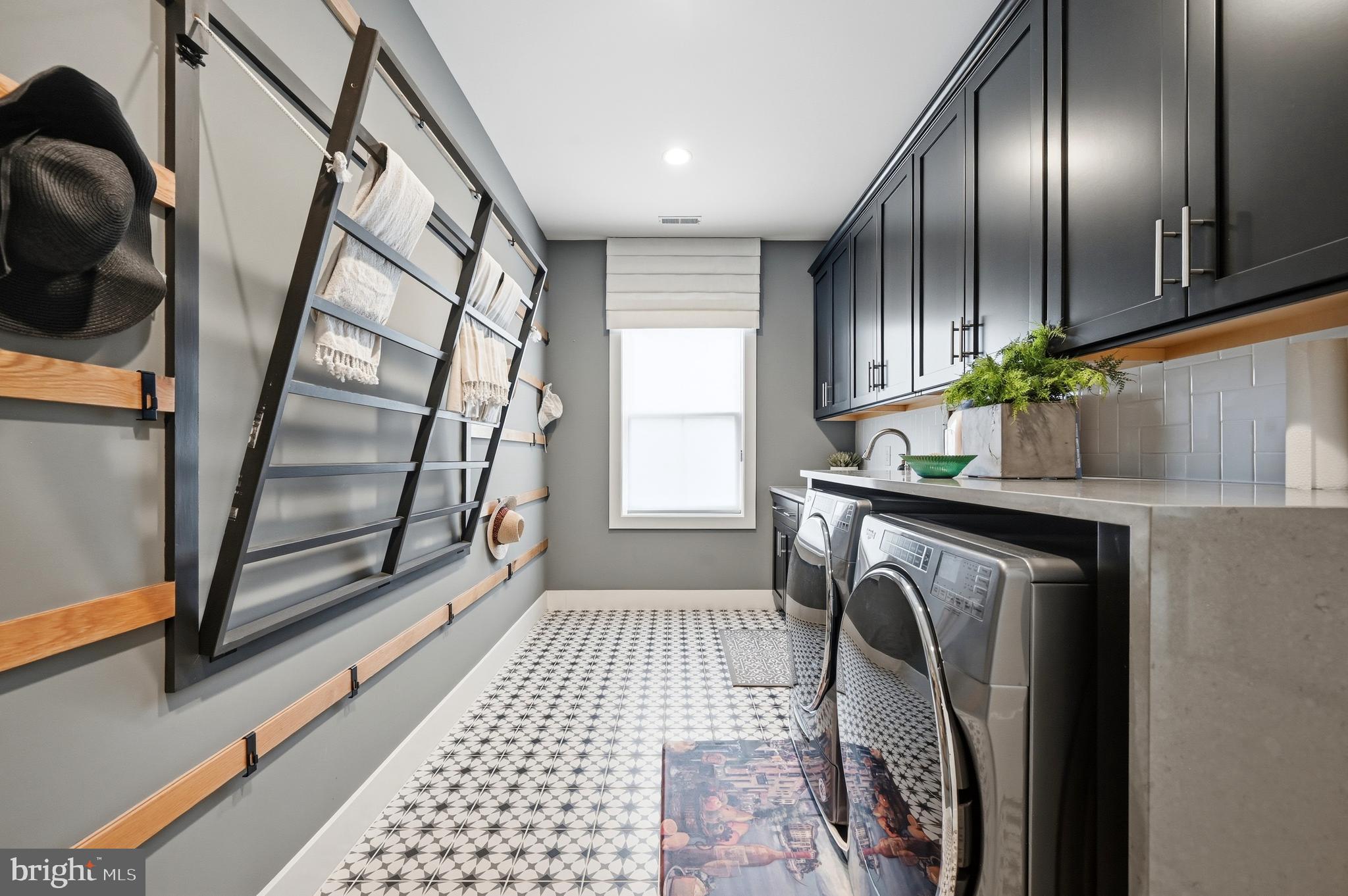 CHESTER SPRINGS CROSSING - Residential