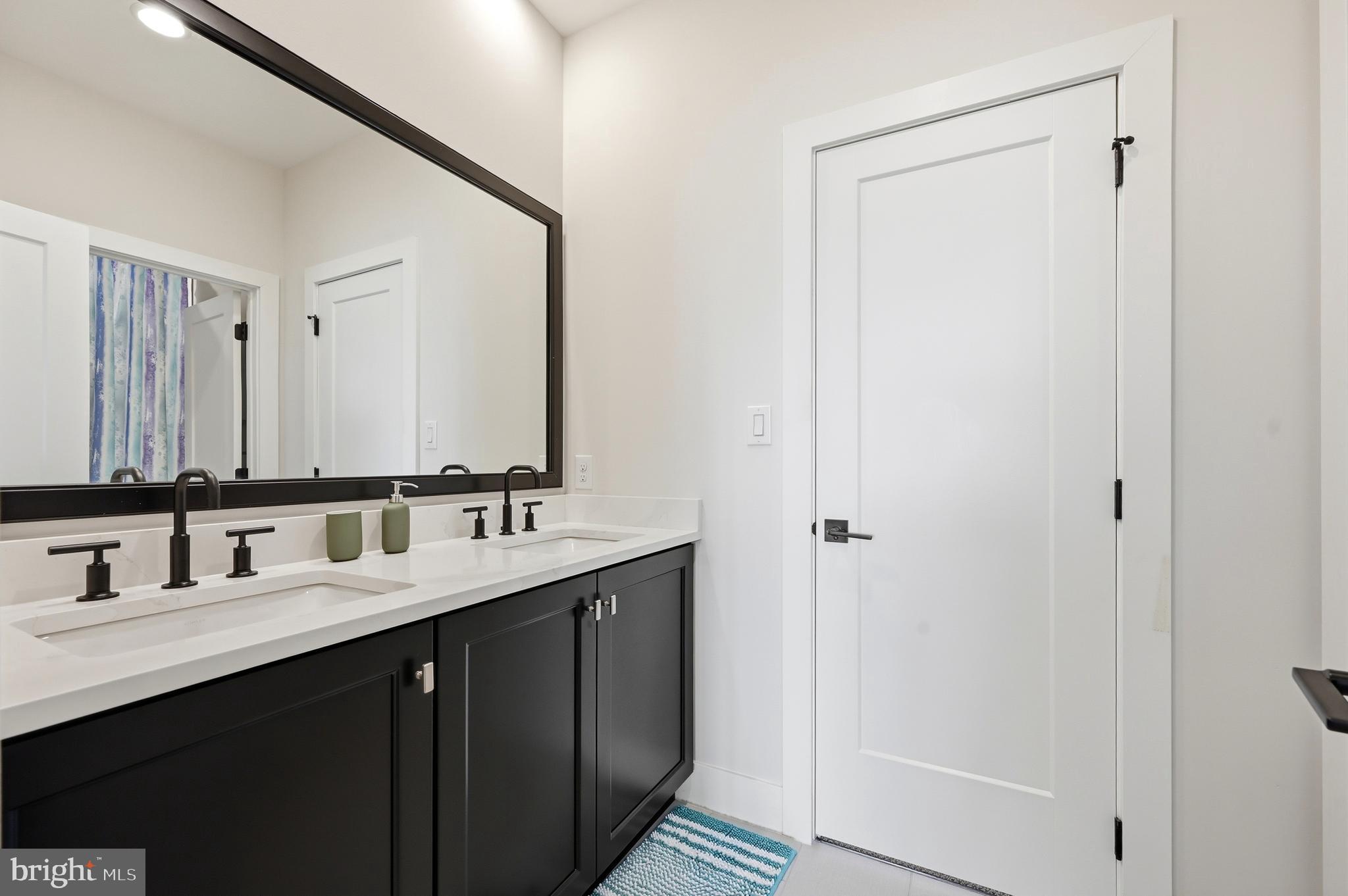 CHESTER SPRINGS CROSSING - Residential