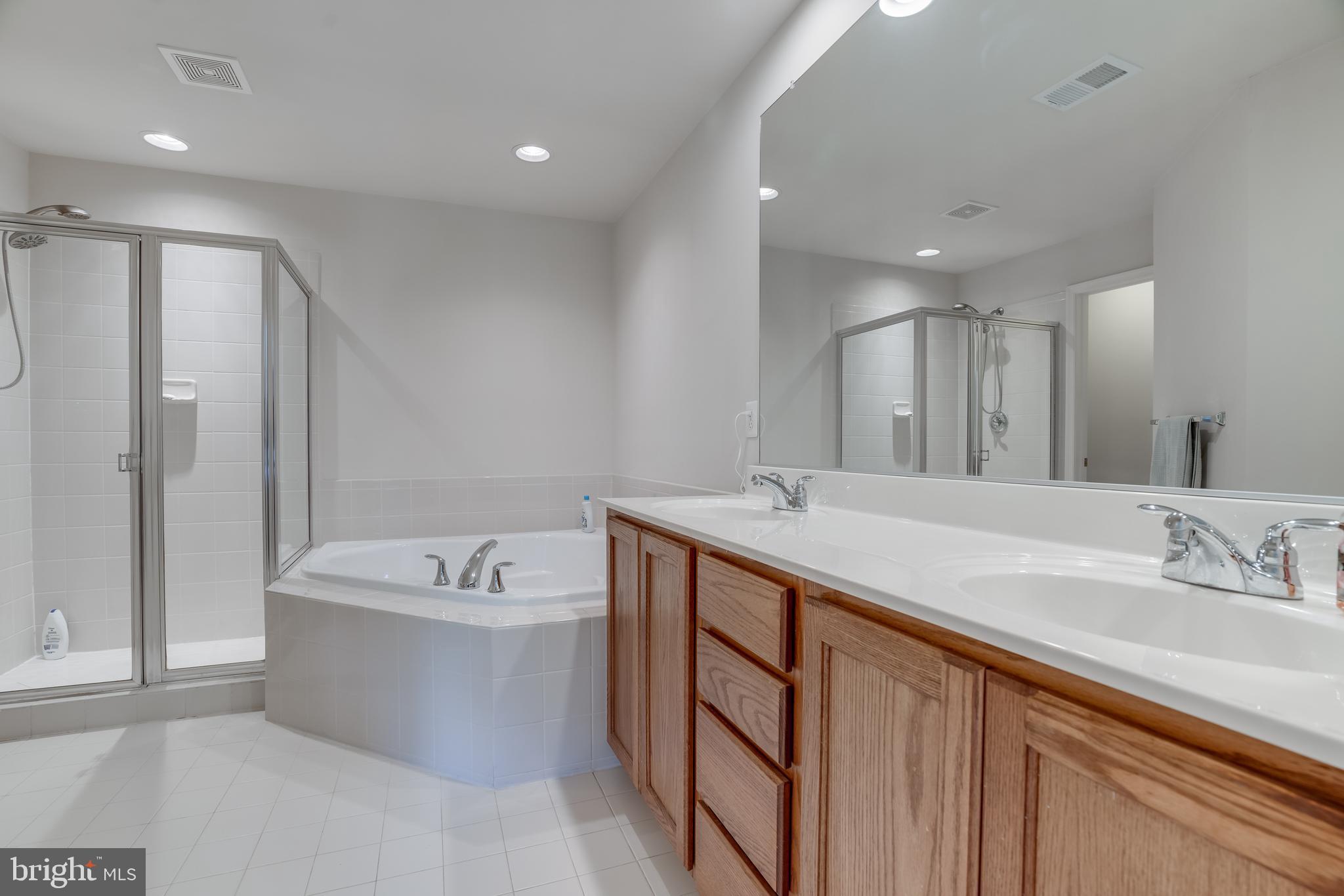 PEMBROOKE/VICTORY LAKES - Residential