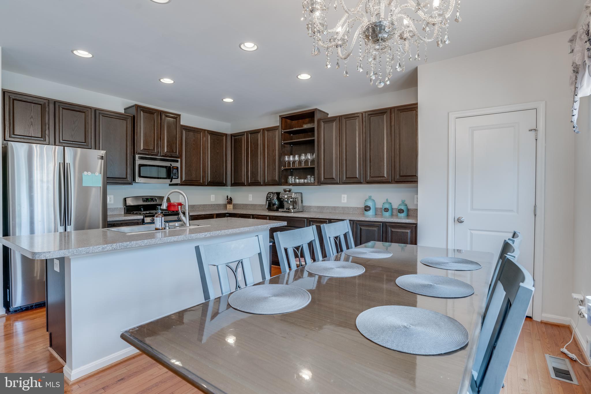 PEMBROOKE/VICTORY LAKES - Residential