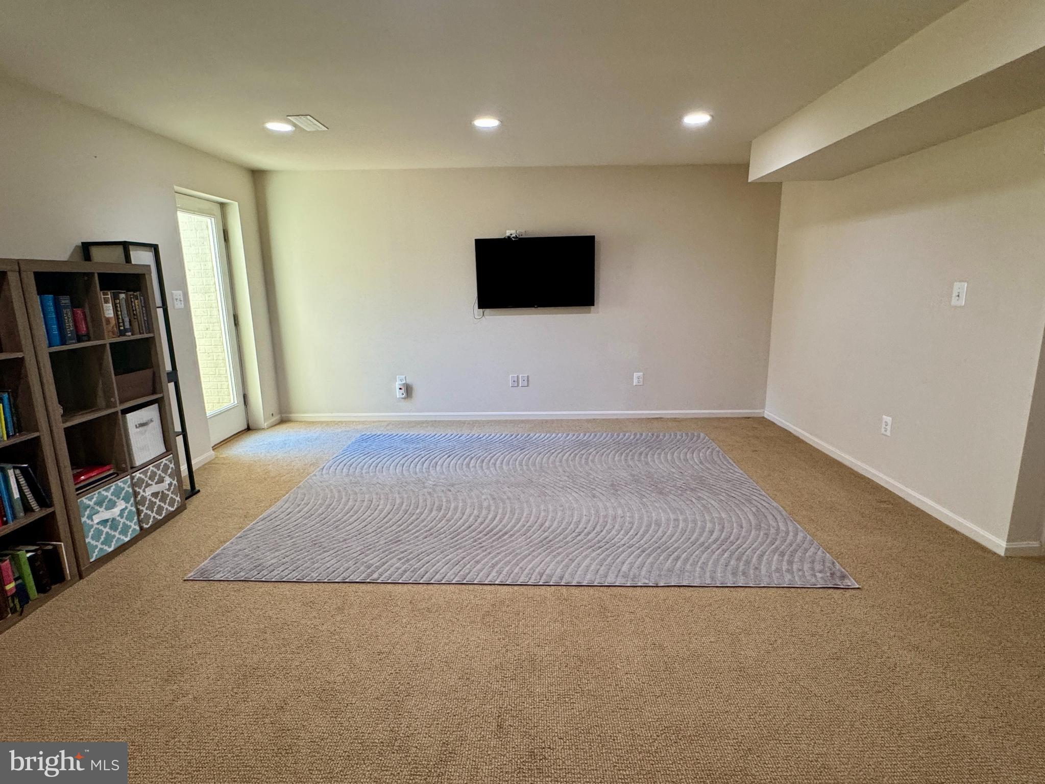 PEMBROOKE/VICTORY LAKES - Residential