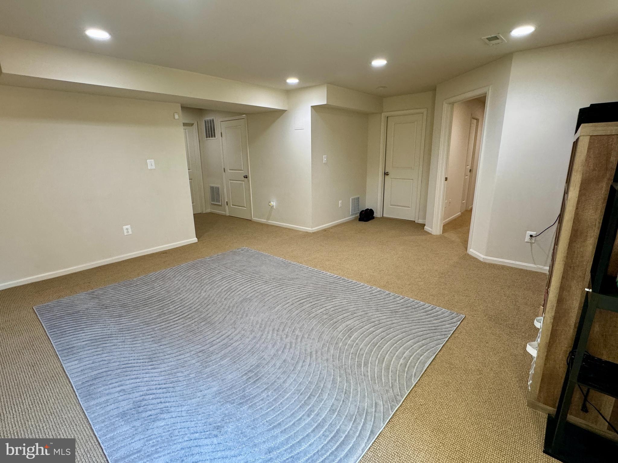 PEMBROOKE/VICTORY LAKES - Residential