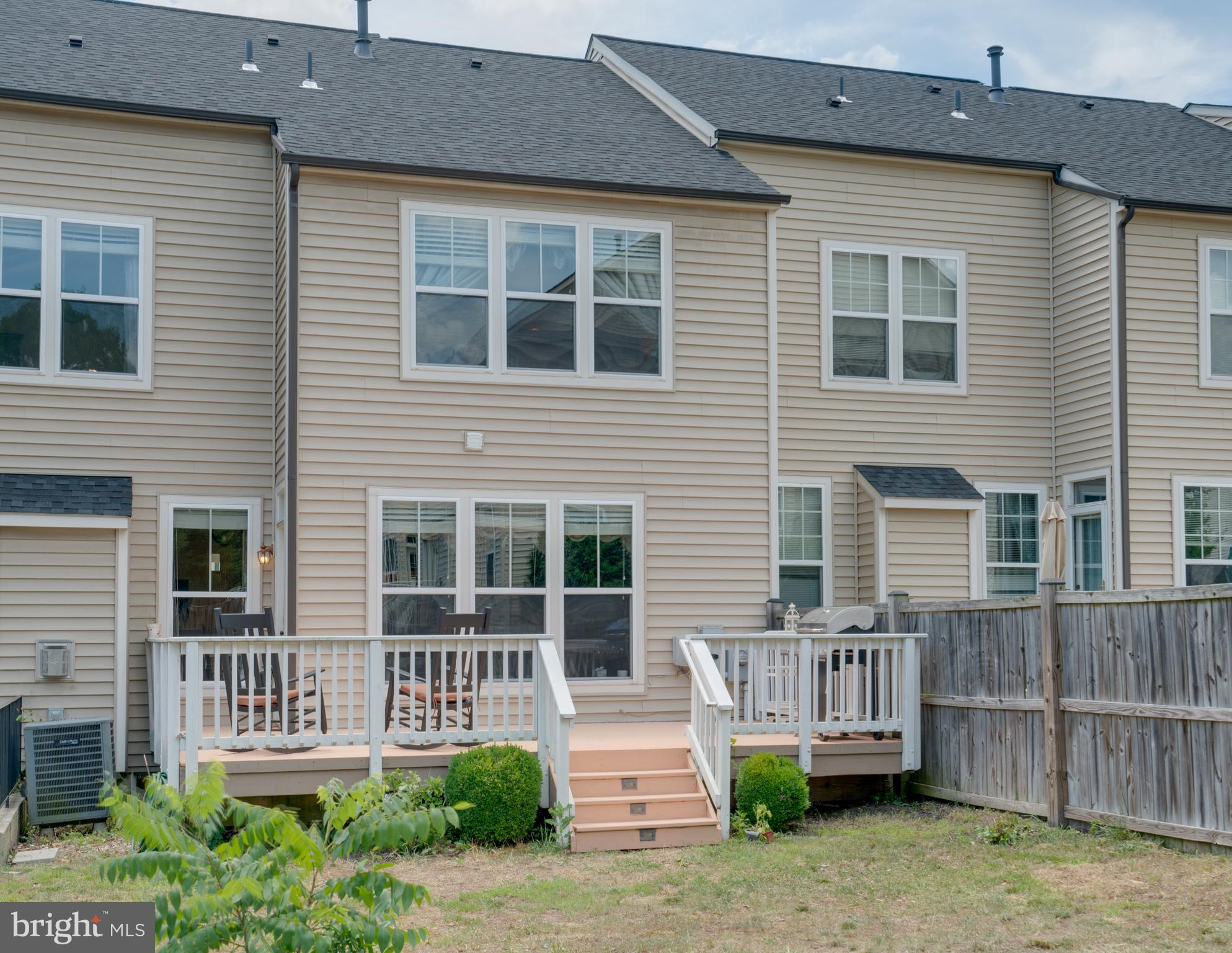 PEMBROOKE/VICTORY LAKES - Residential