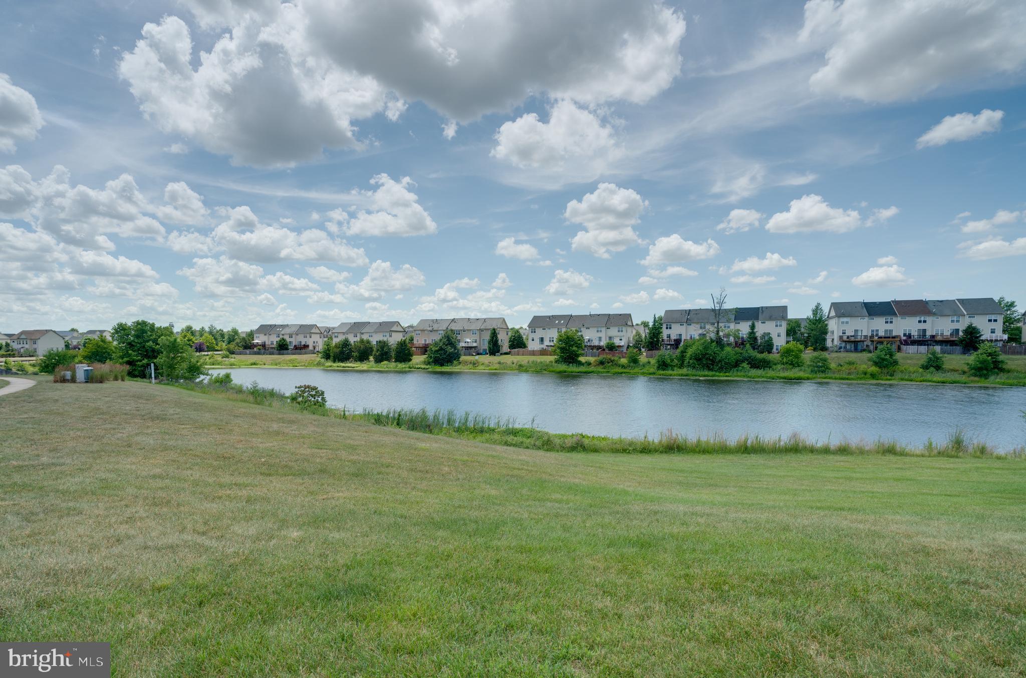 PEMBROOKE/VICTORY LAKES - Residential