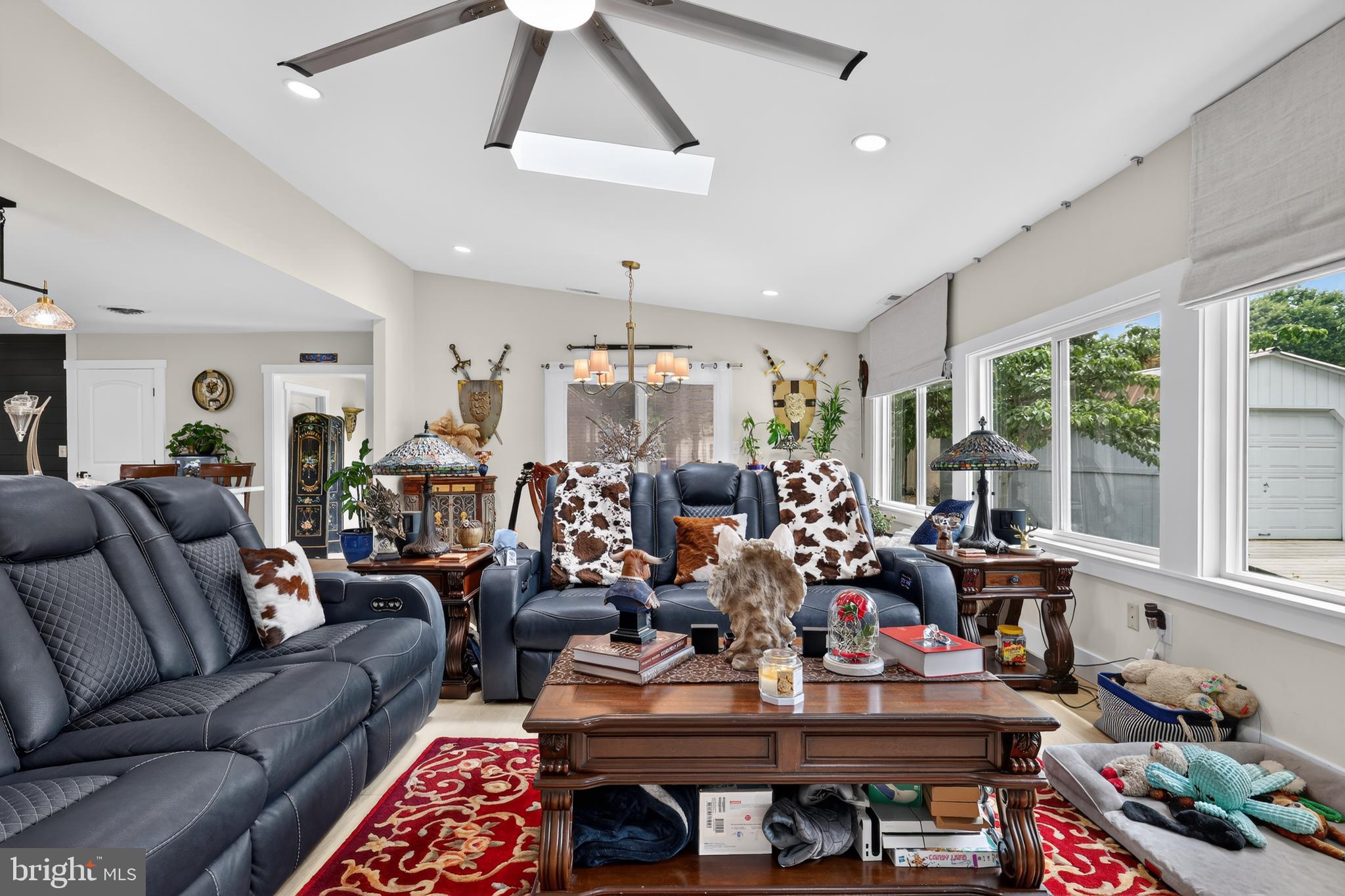 RIVER BEND - Residential