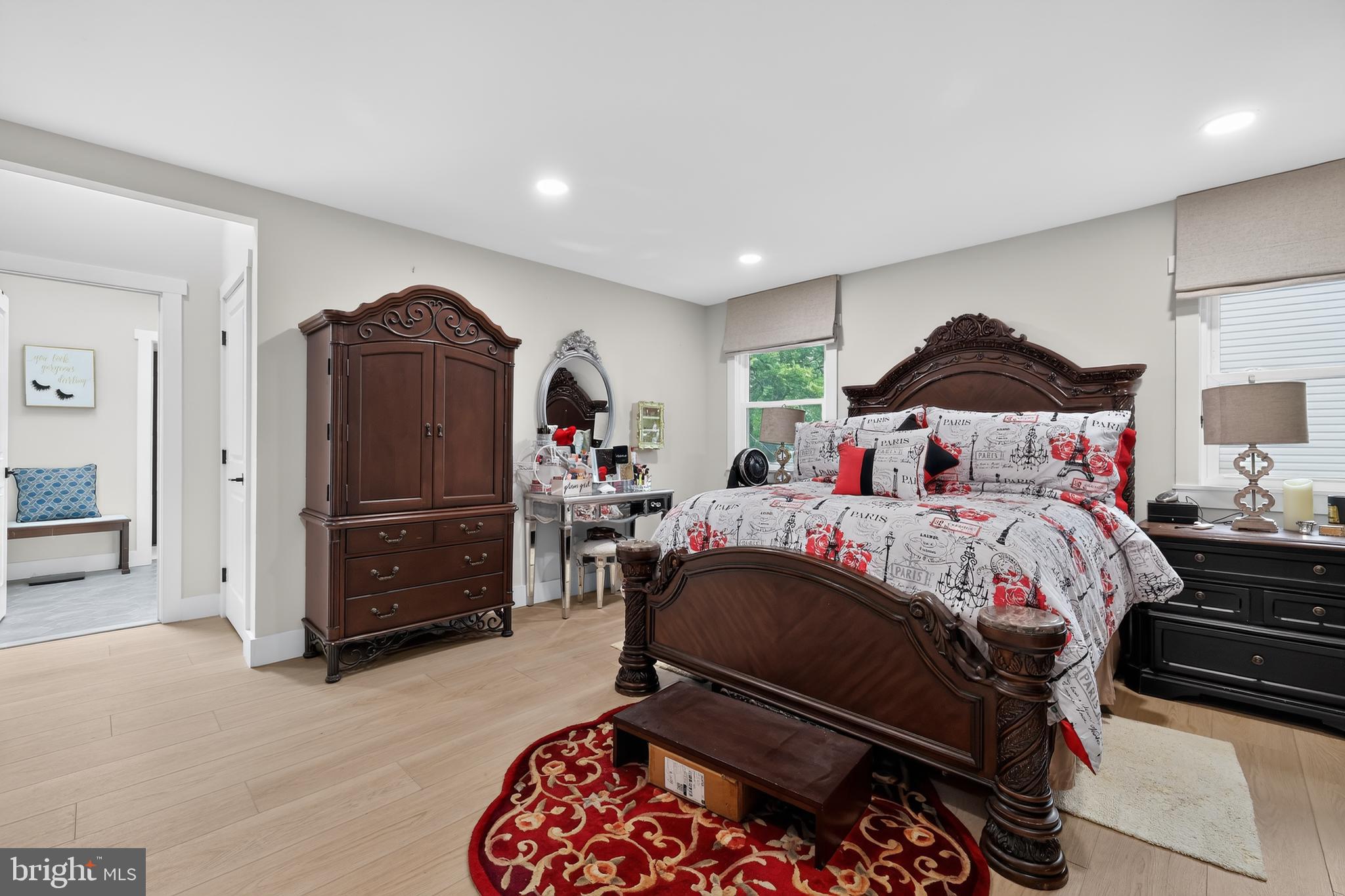 RIVER BEND - Residential