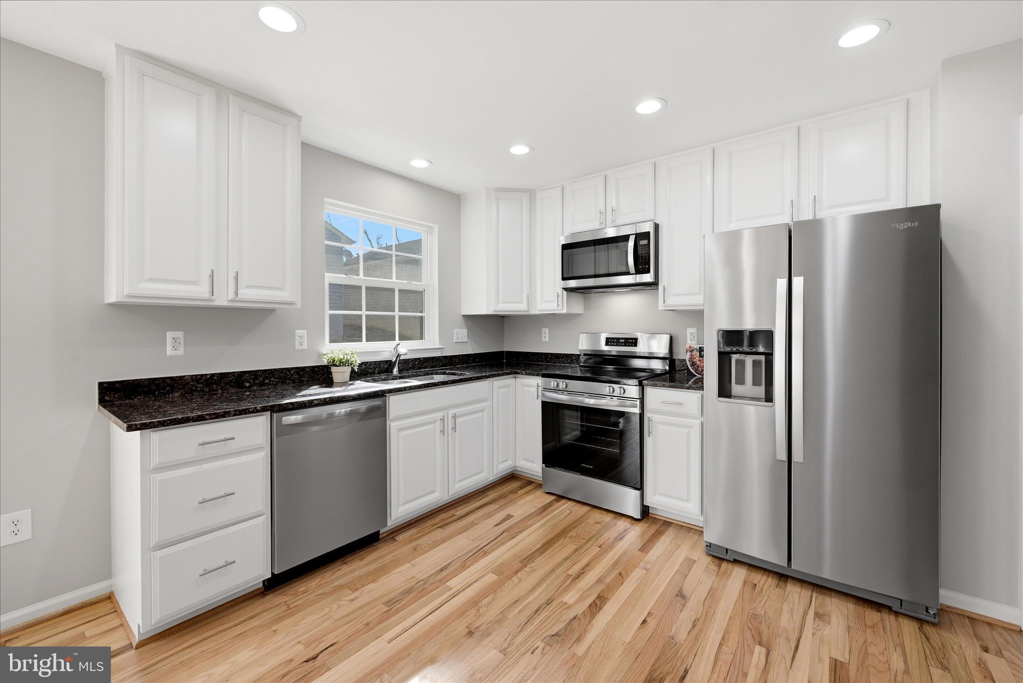 KINGSRIDGE ESTATES - Residential