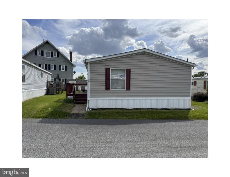 COOL BREEZE MOBILE HOME PARK - Residential
