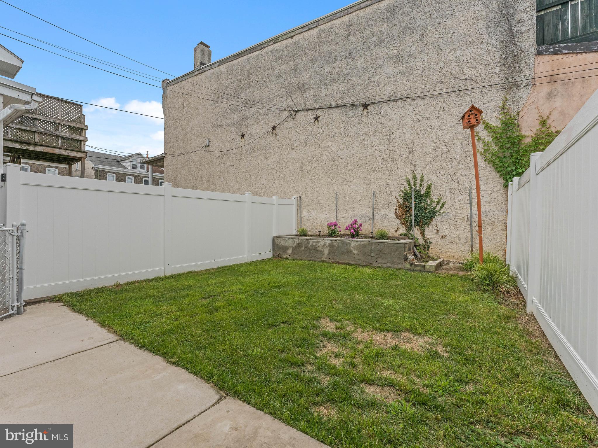 ROXBOROUGH - Residential