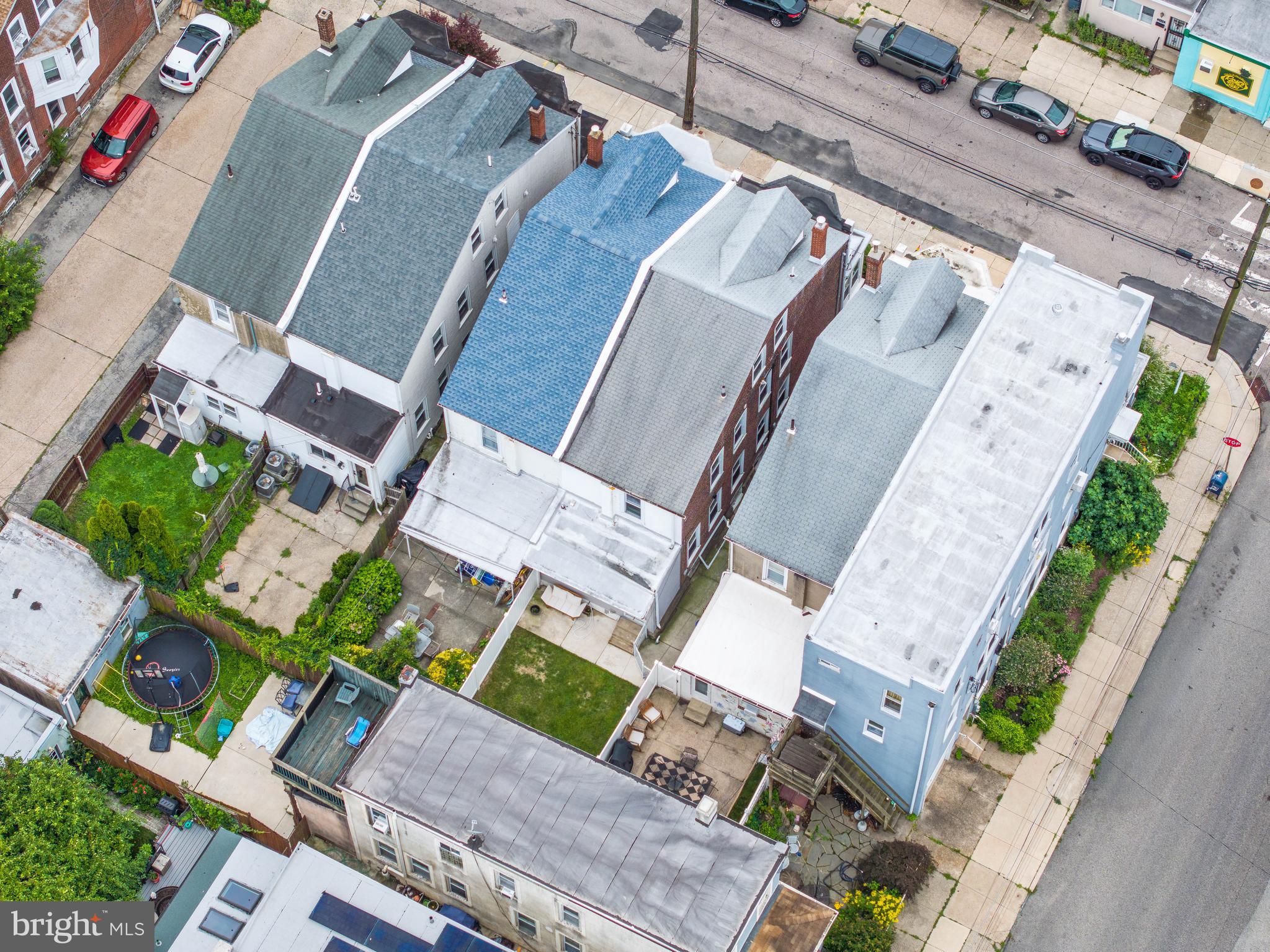 ROXBOROUGH - Residential
