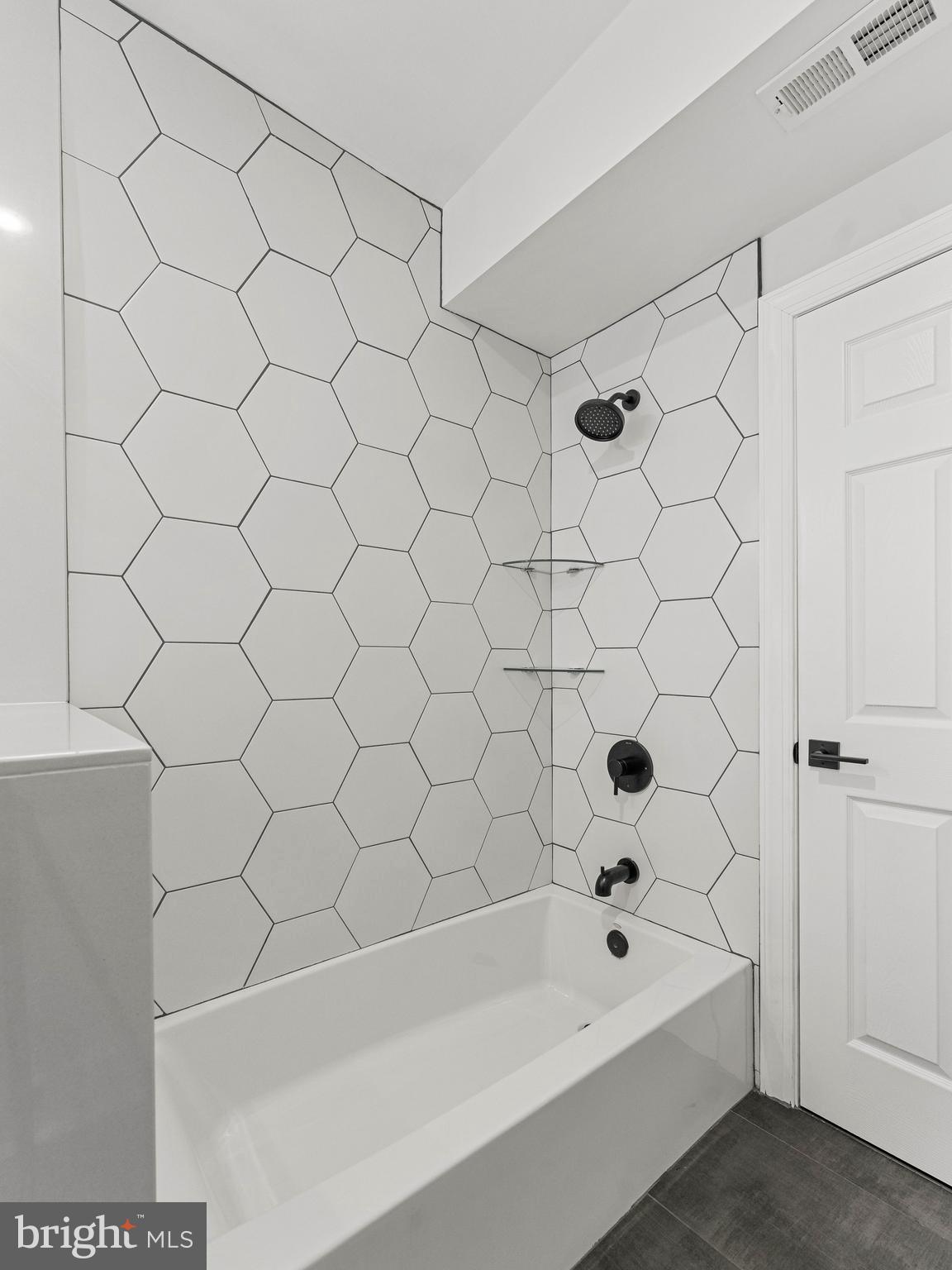 ROXBOROUGH - Residential