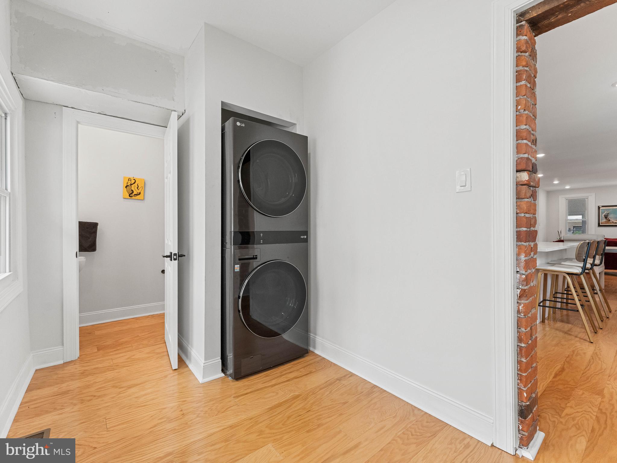 ROXBOROUGH - Residential