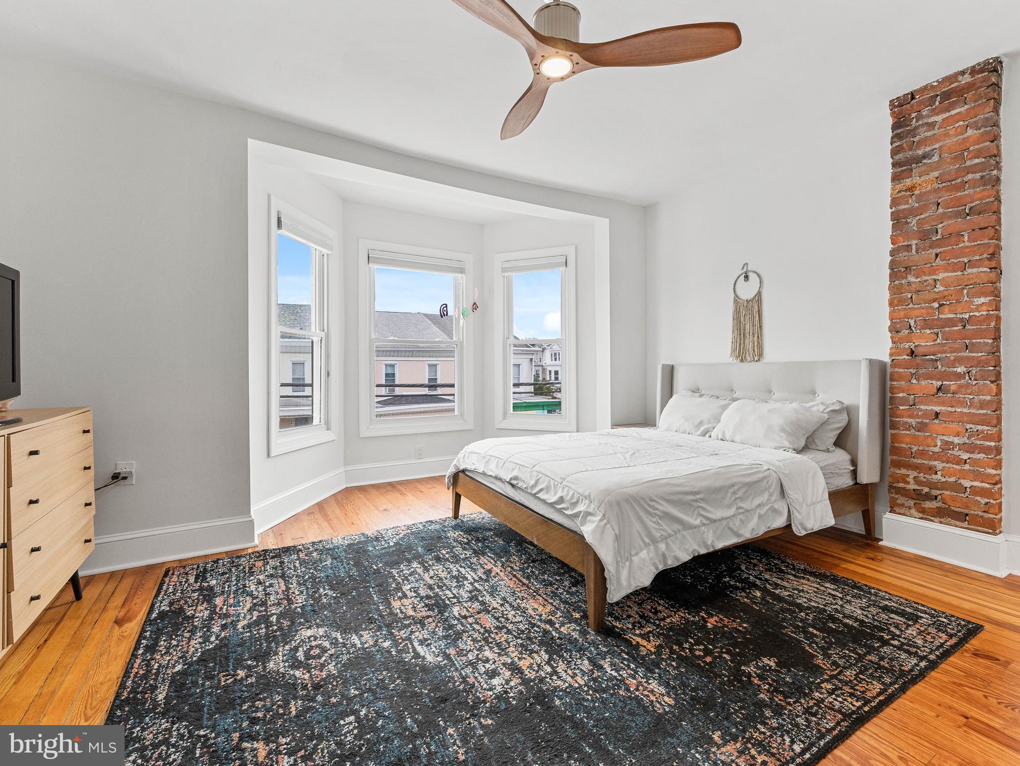 ROXBOROUGH - Residential