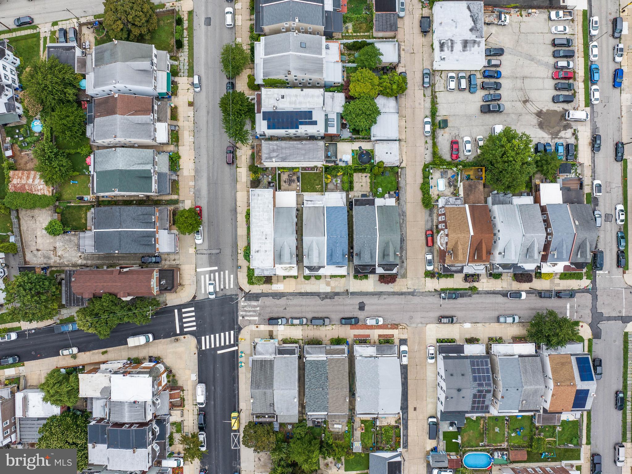 ROXBOROUGH - Residential