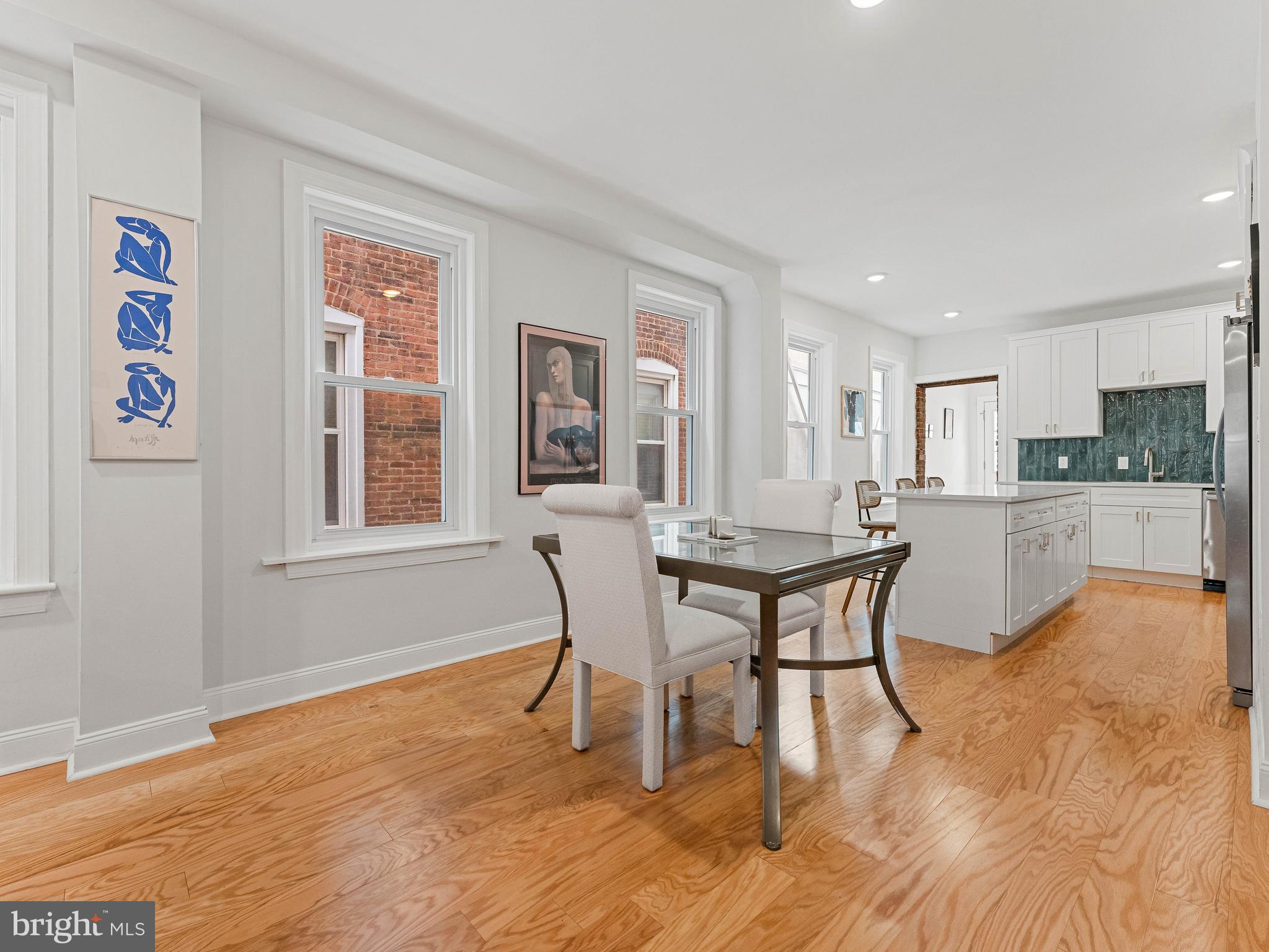 ROXBOROUGH - Residential