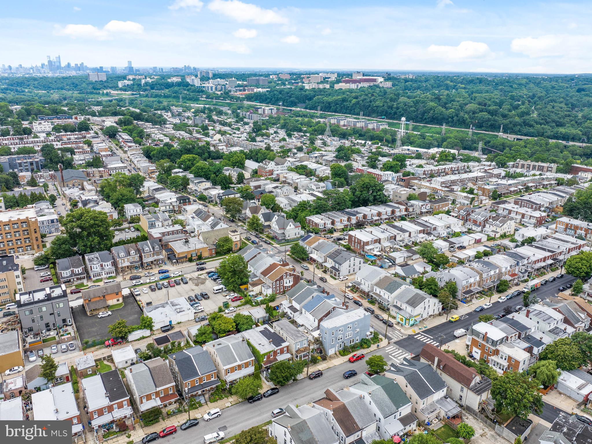 ROXBOROUGH - Residential