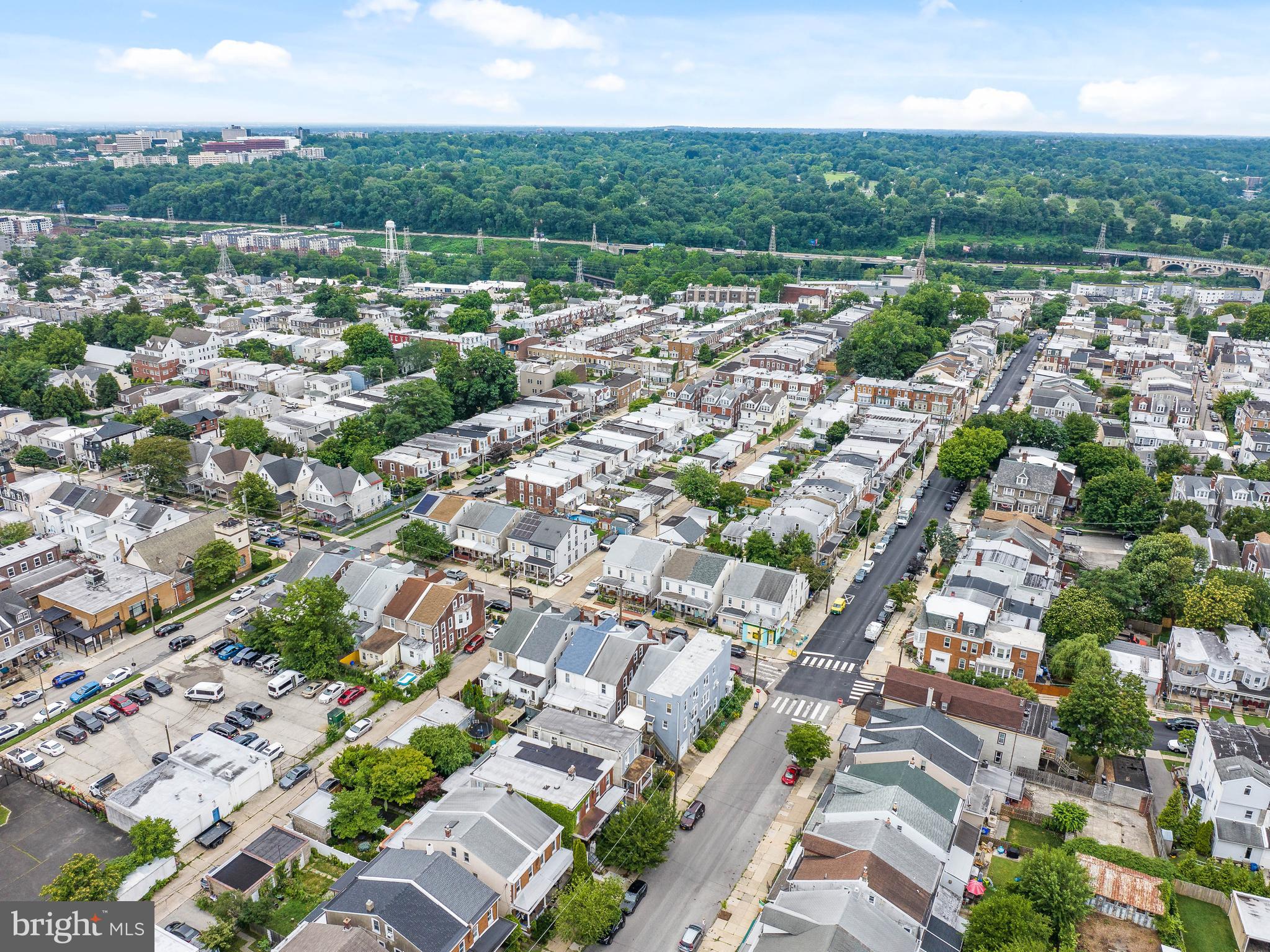 ROXBOROUGH - Residential