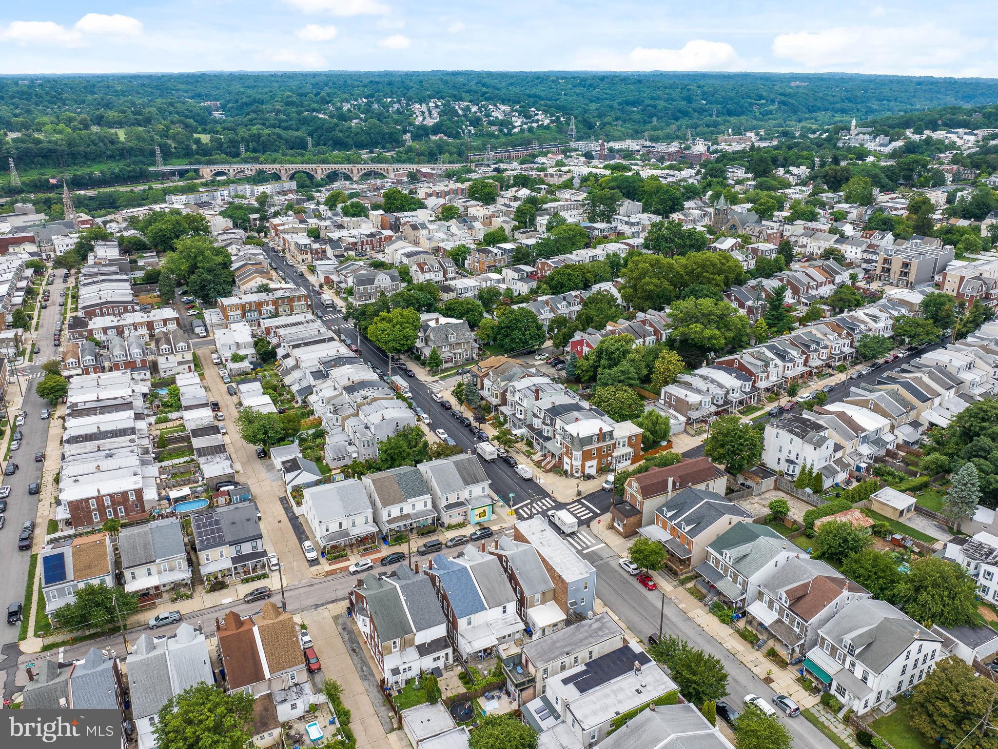 ROXBOROUGH - Residential