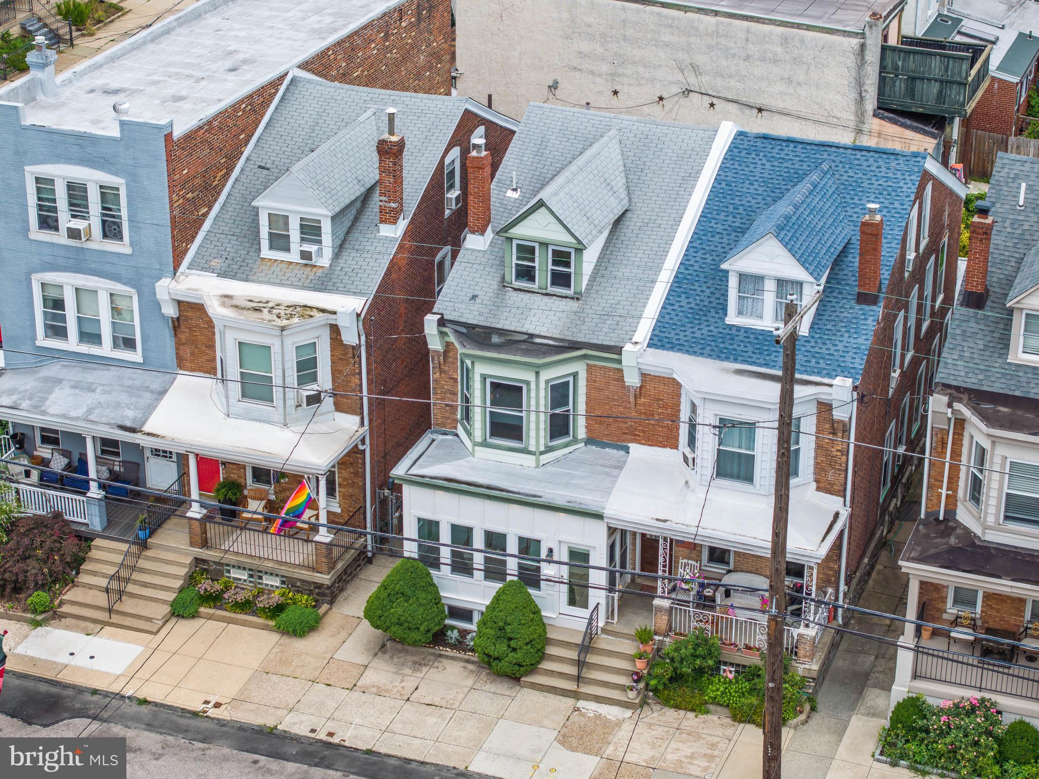 ROXBOROUGH - Residential