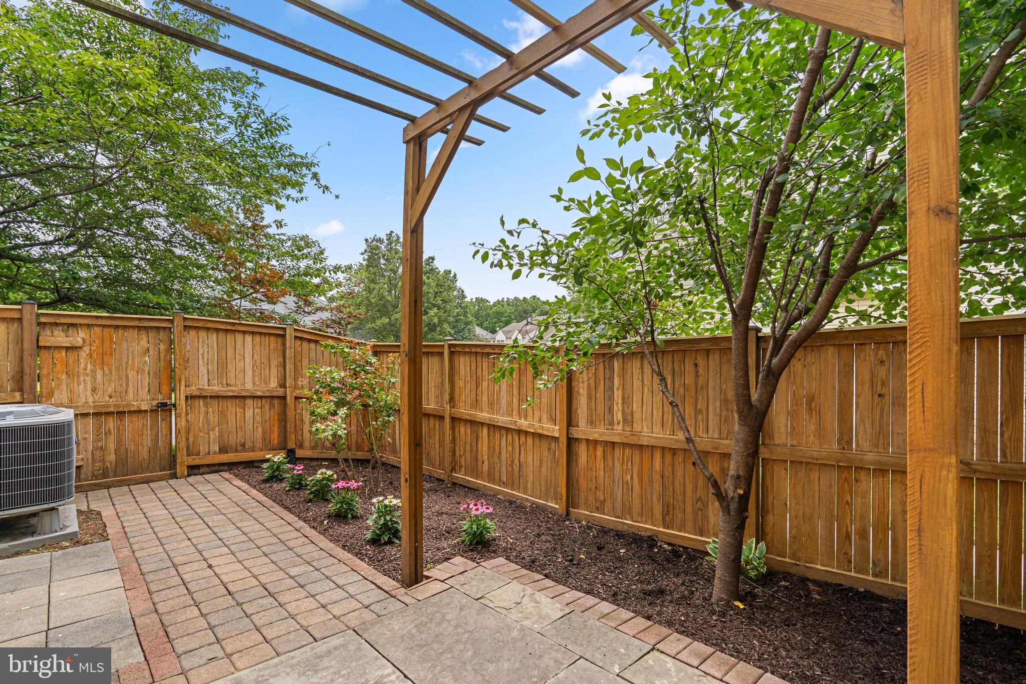 SINGLETONS GROVE - Residential