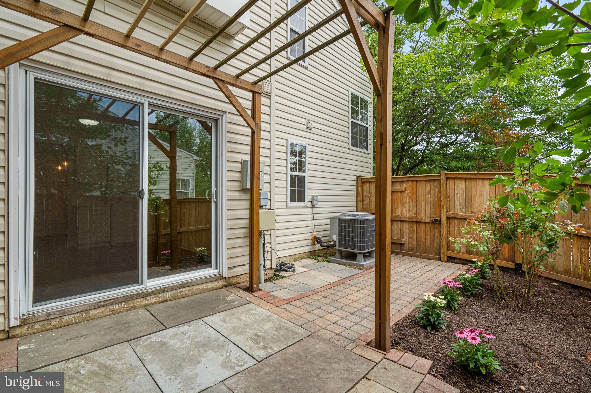 SINGLETONS GROVE - Residential