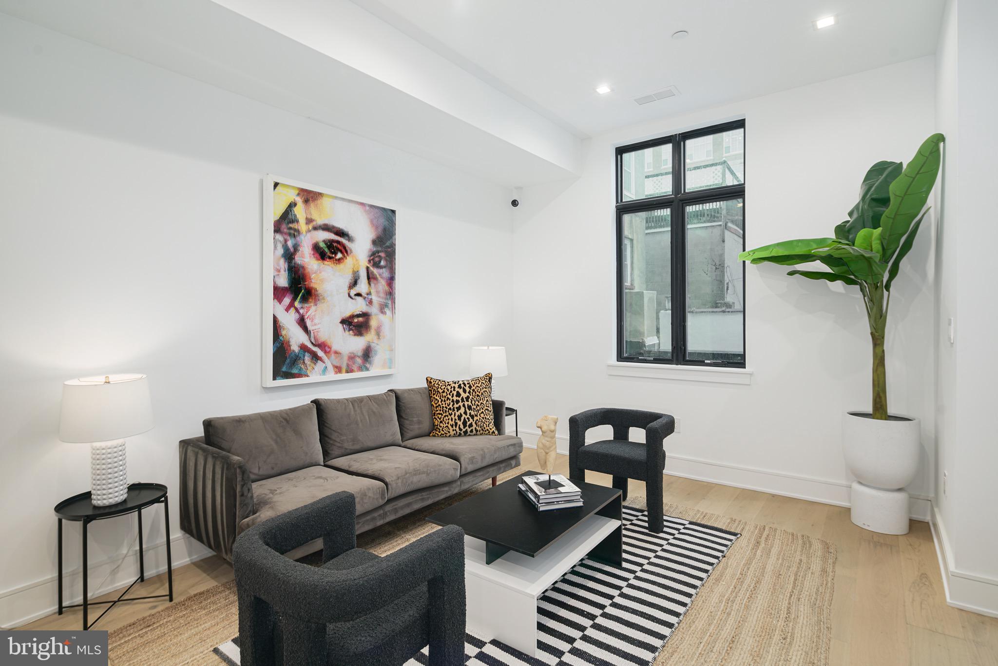 RITTENHOUSE SQUARE - Residential