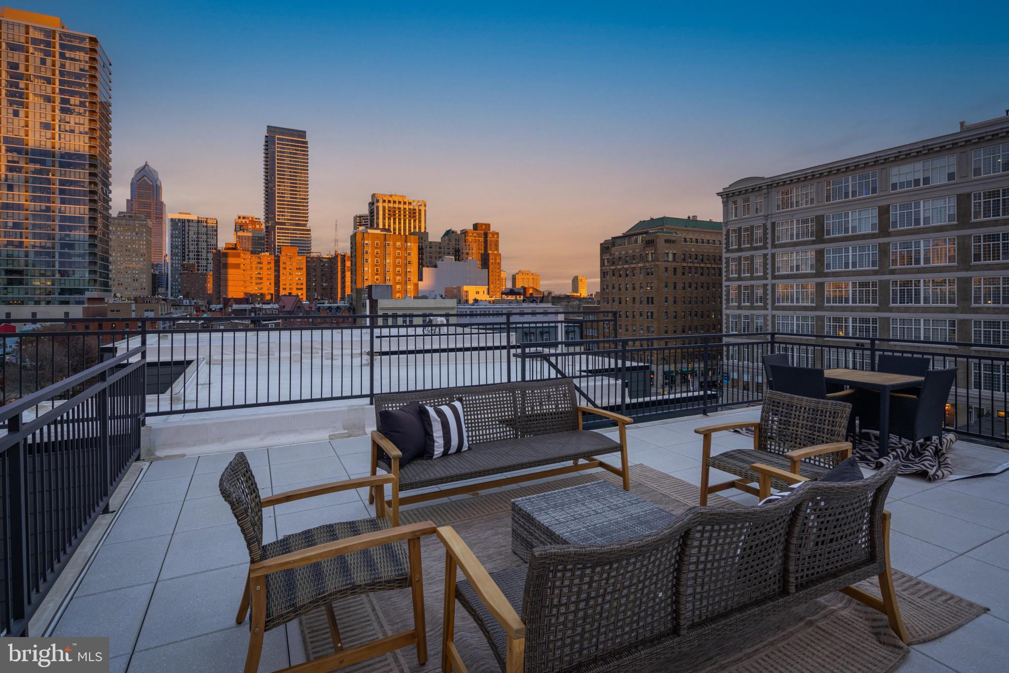RITTENHOUSE SQUARE - Residential