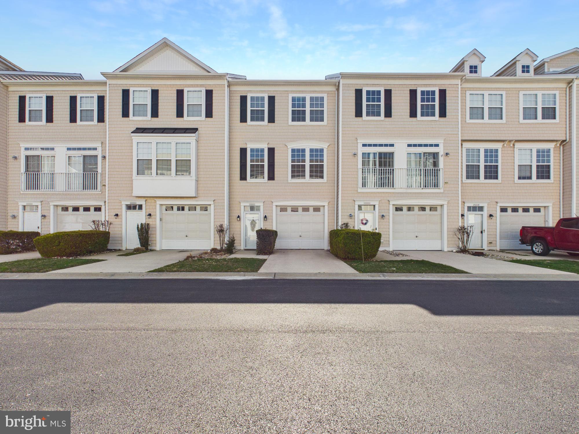 FAIRFIELD AT LONG NECK - Residential