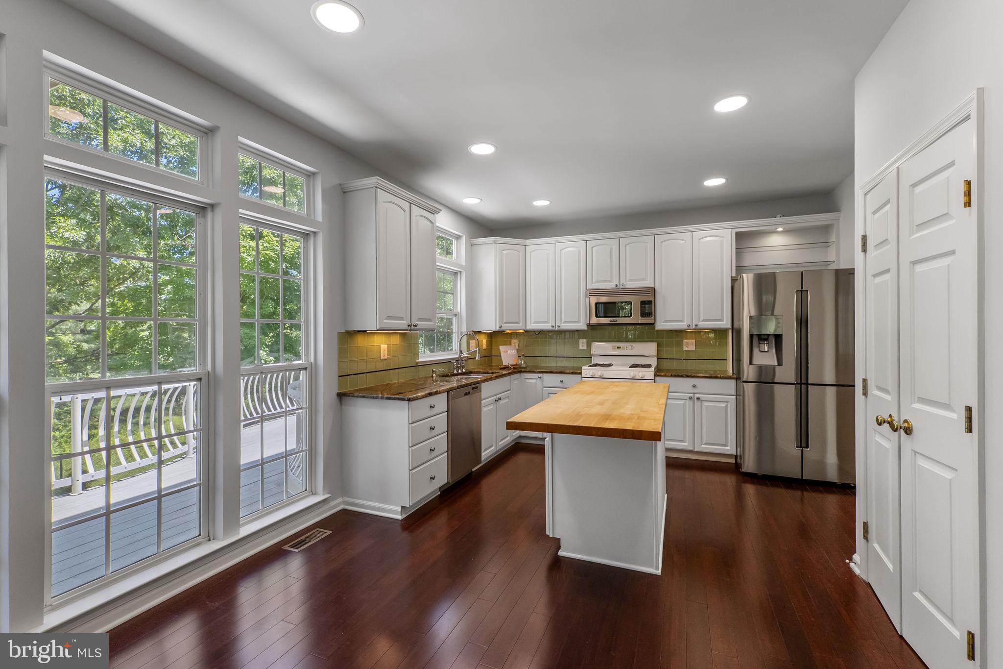 QUINCE ORCHARD PARK - Residential