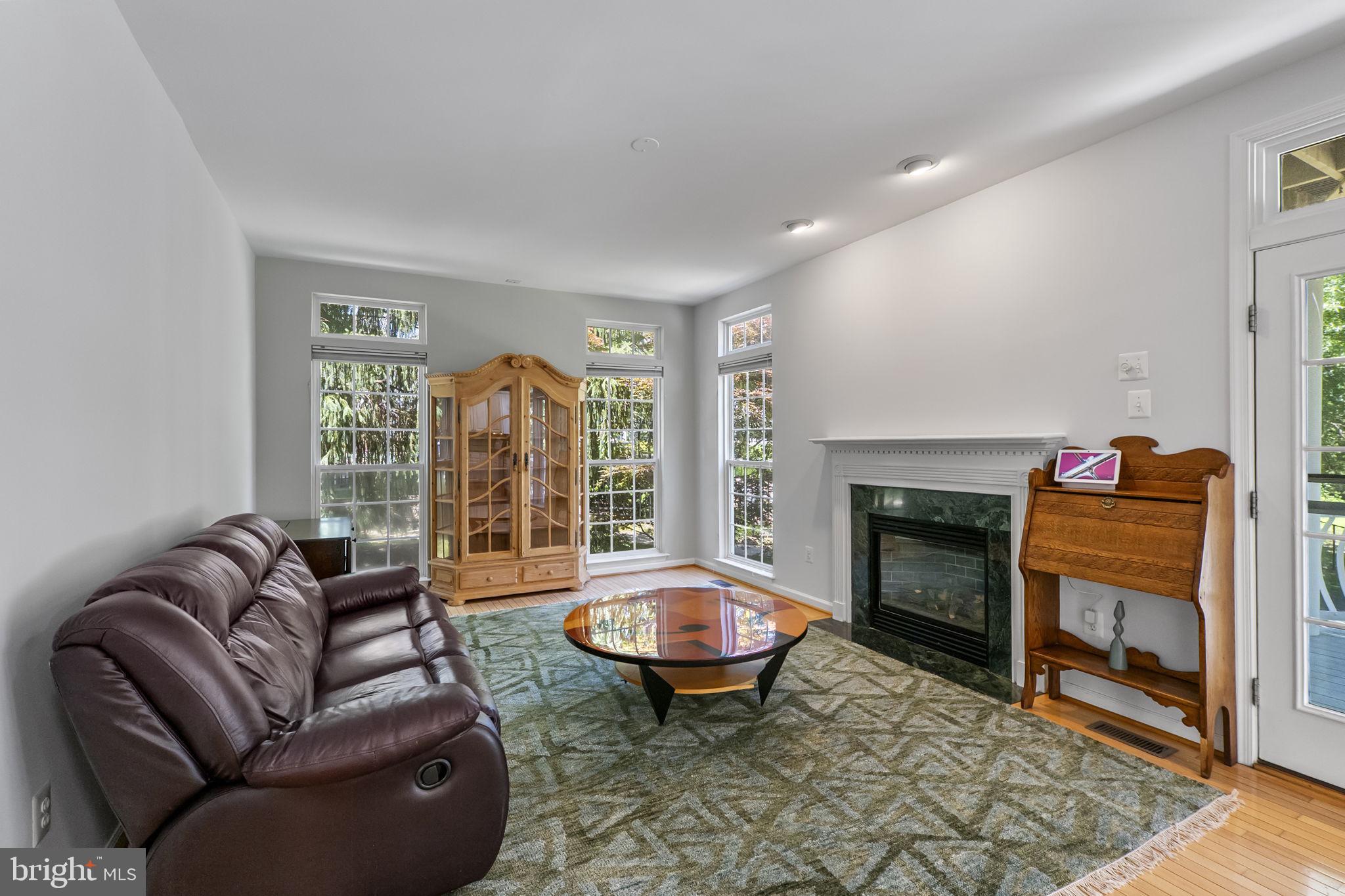 QUINCE ORCHARD PARK - Residential