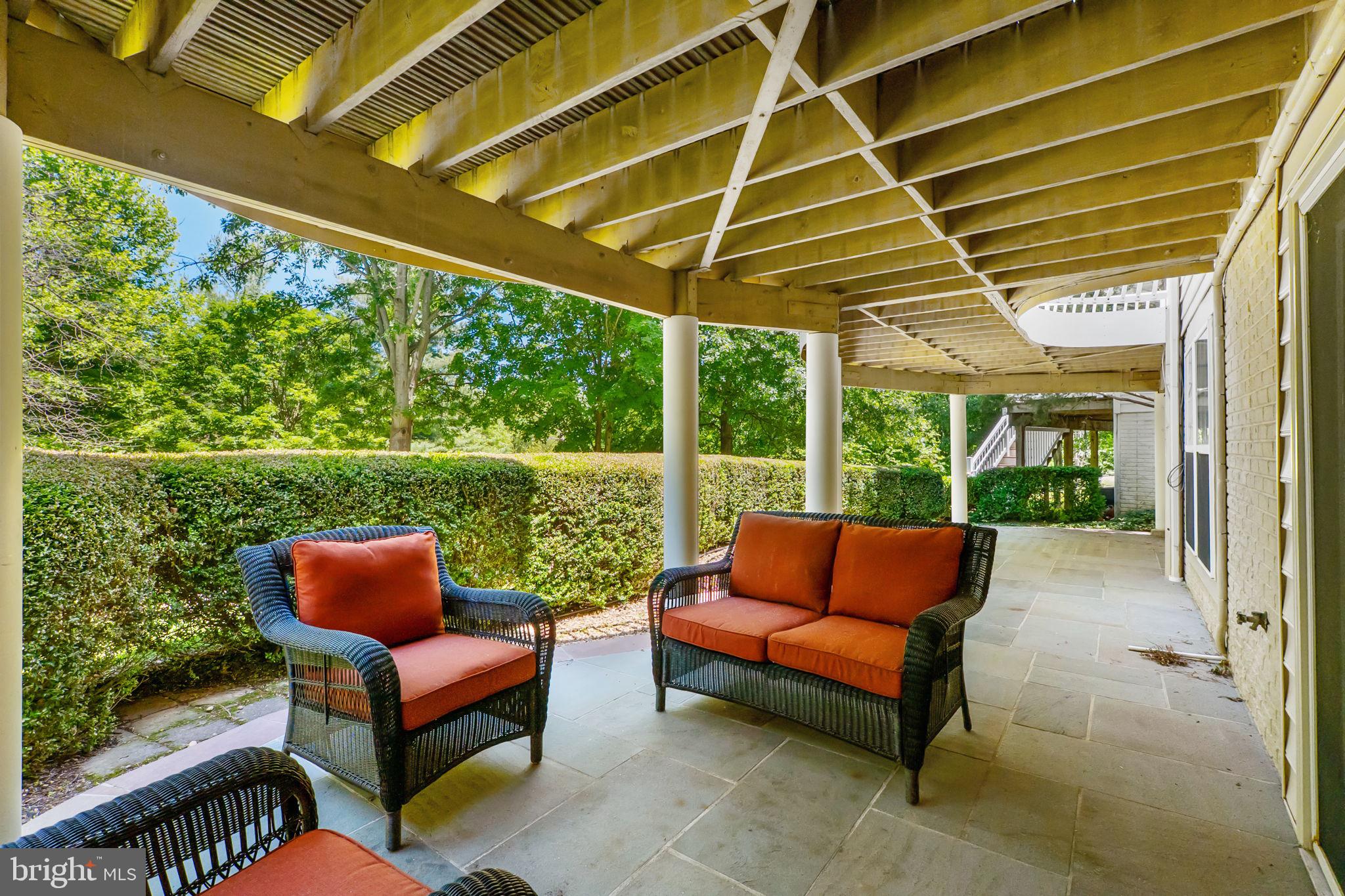 QUINCE ORCHARD PARK - Residential