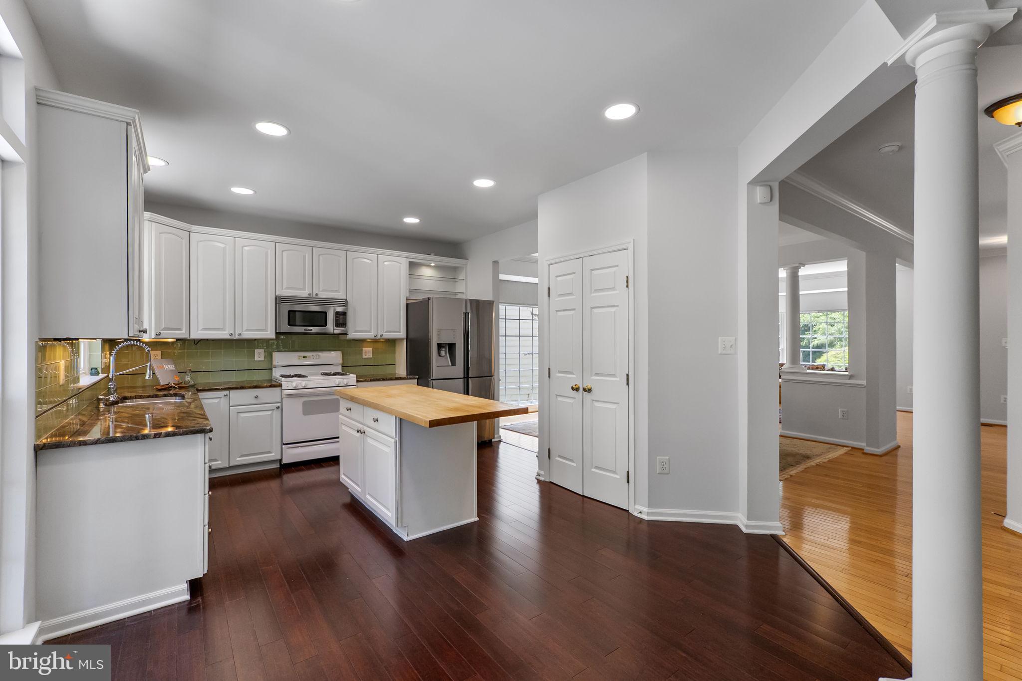 QUINCE ORCHARD PARK - Residential