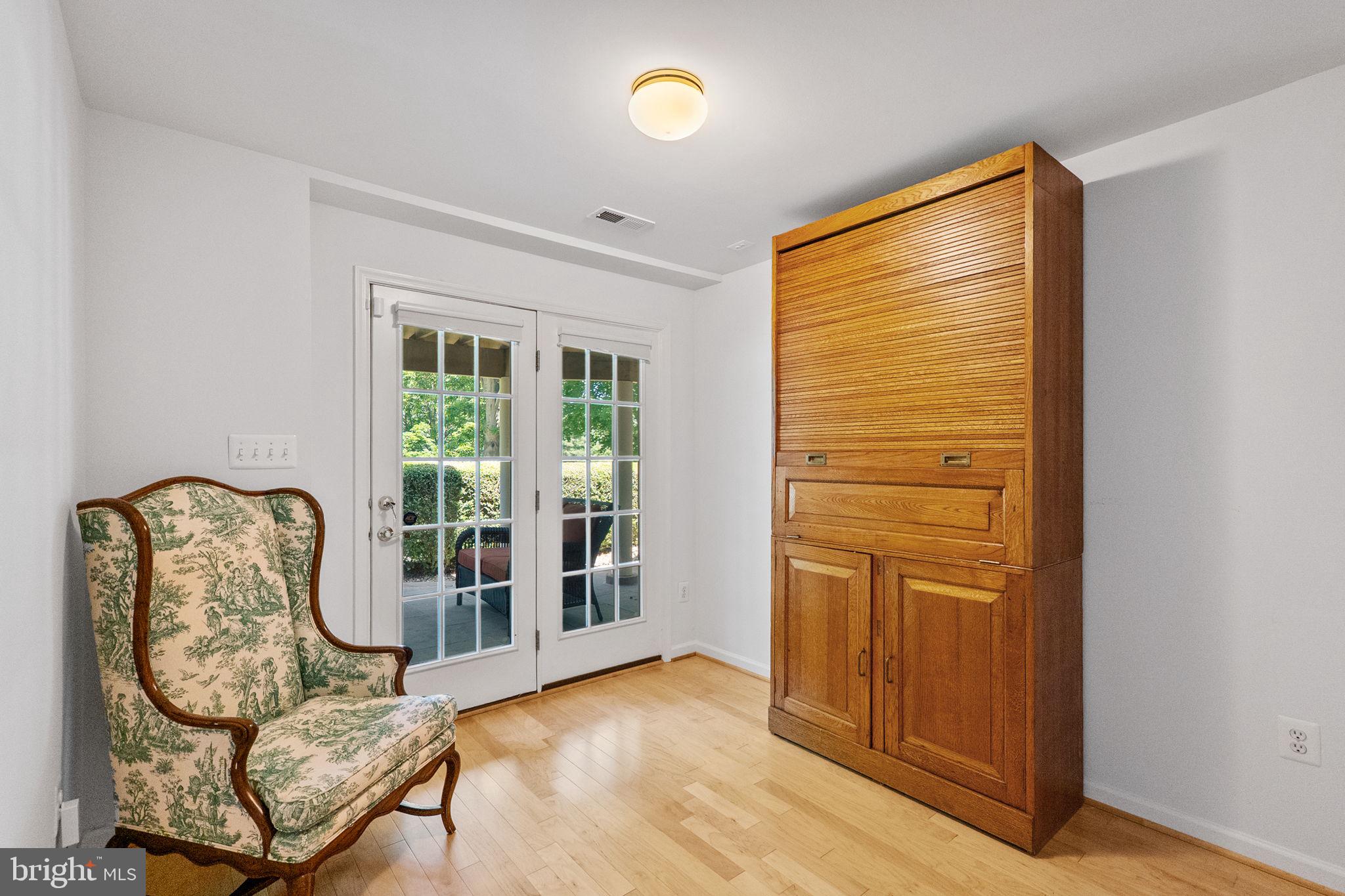 QUINCE ORCHARD PARK - Residential