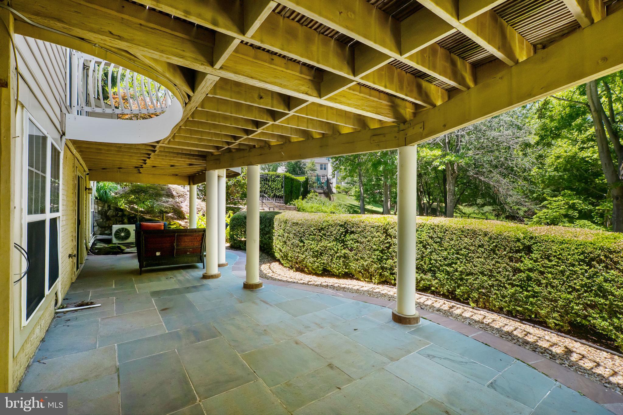 QUINCE ORCHARD PARK - Residential
