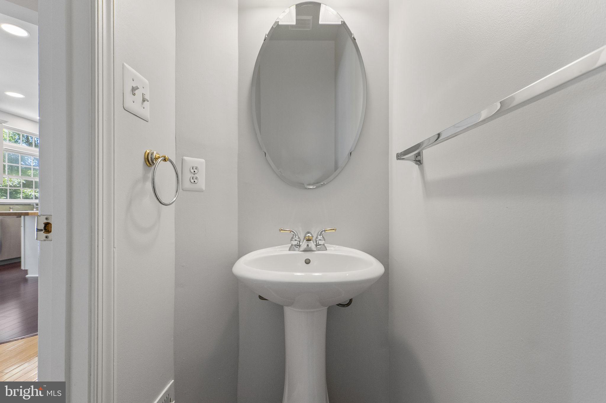 QUINCE ORCHARD PARK - Residential