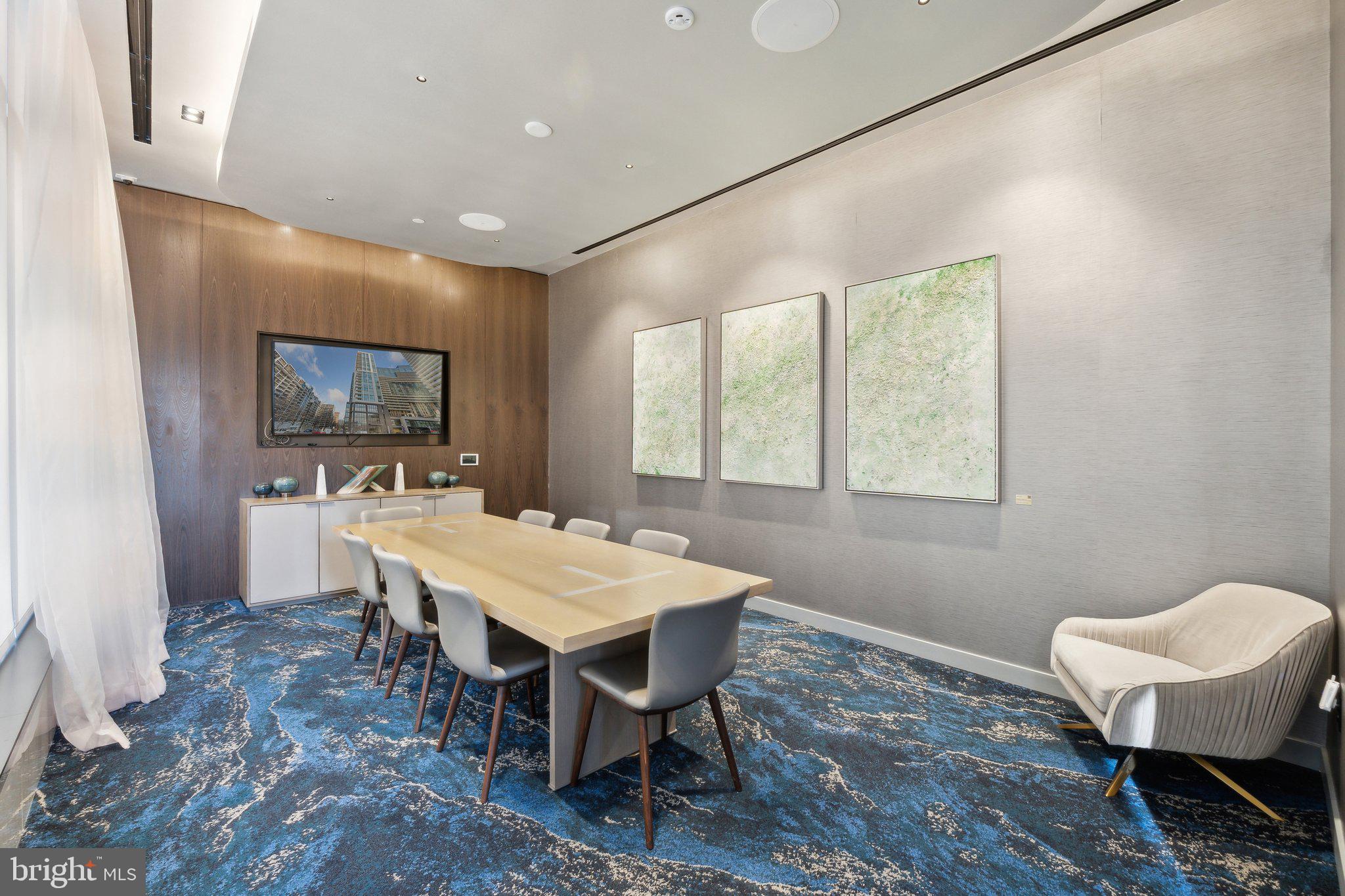 ROSSLYN - Residential