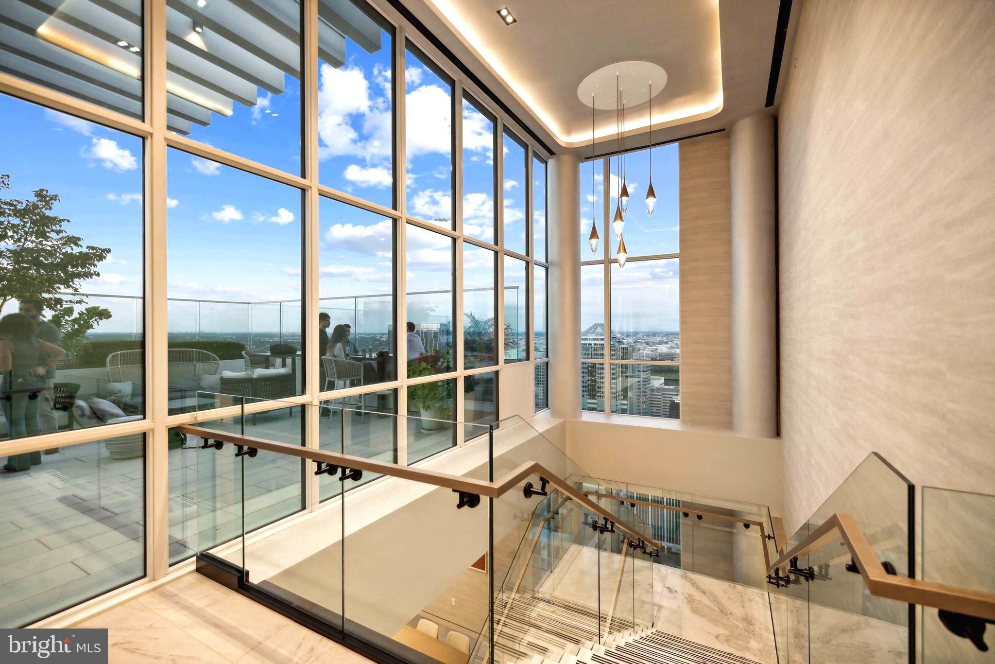 ROSSLYN - Residential