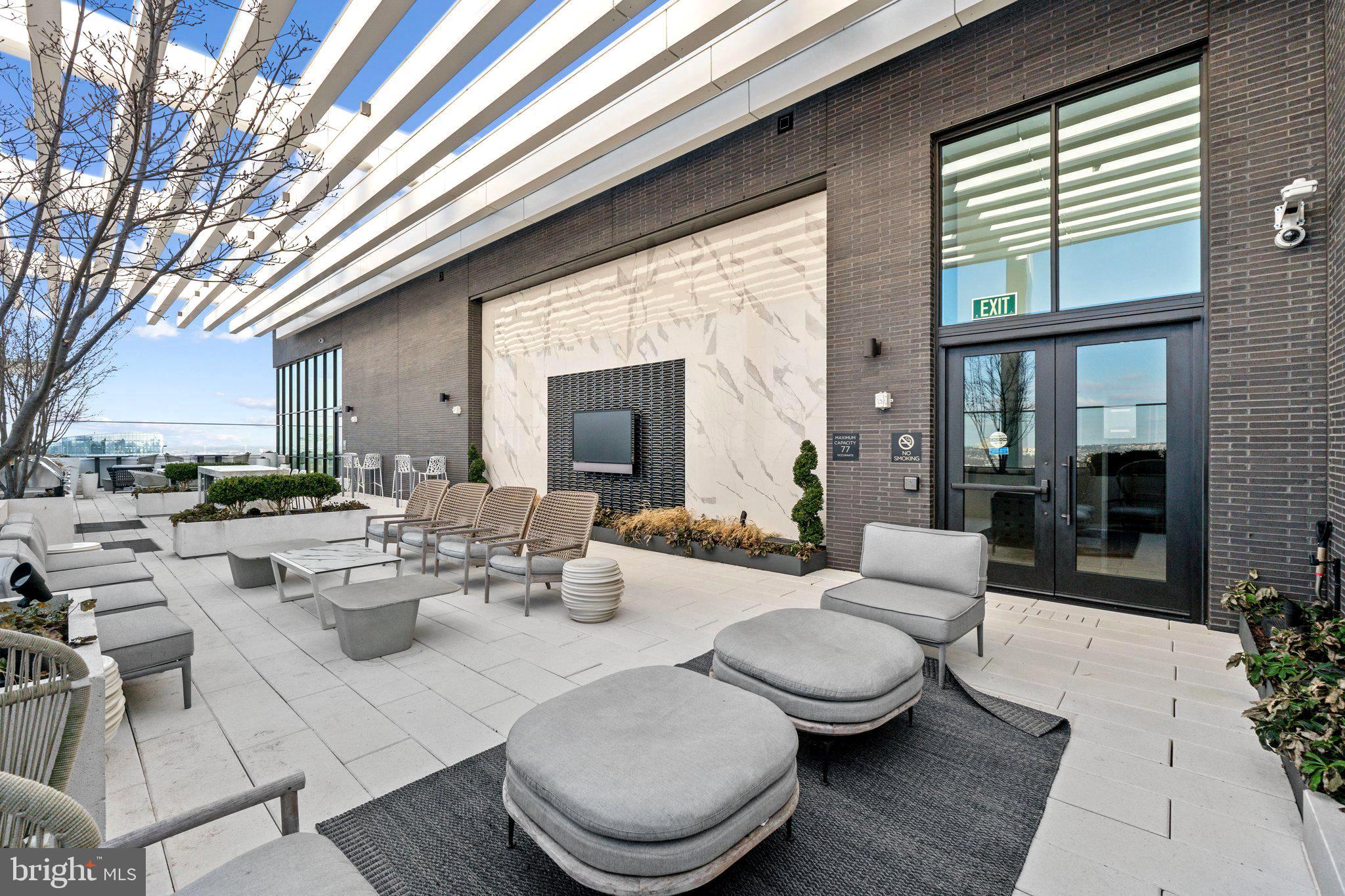 ROSSLYN - Residential