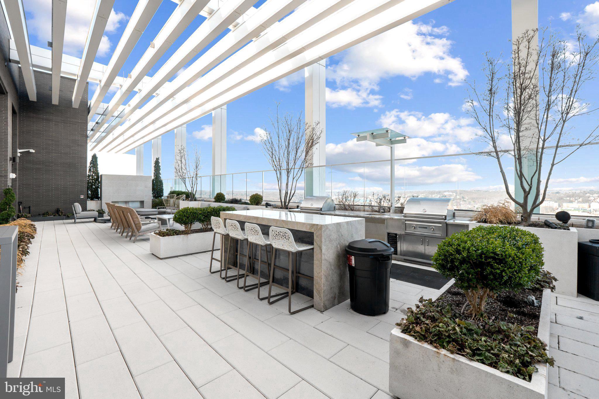ROSSLYN - Residential