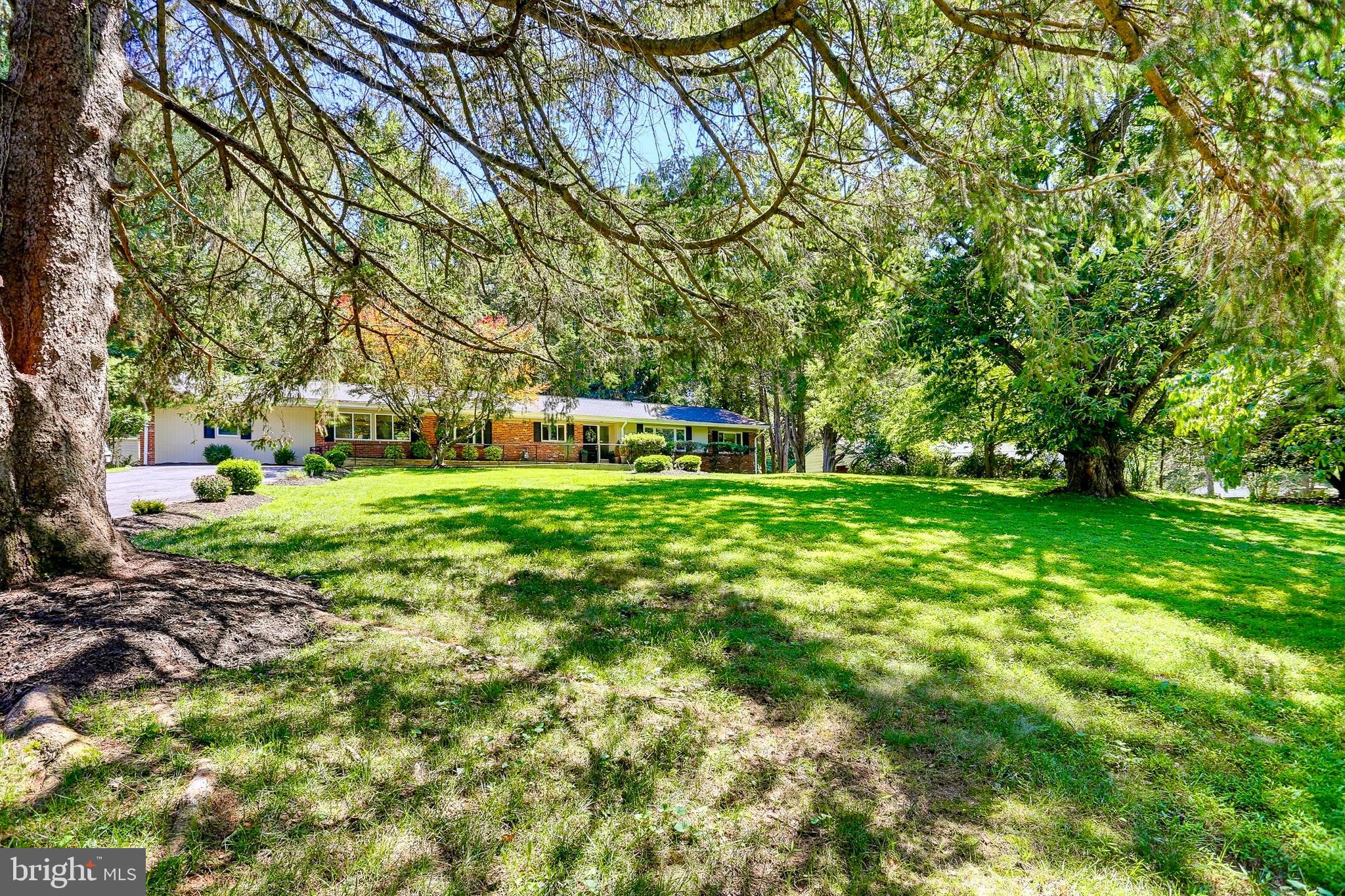 QUAINT ACRES - Commercial Sale