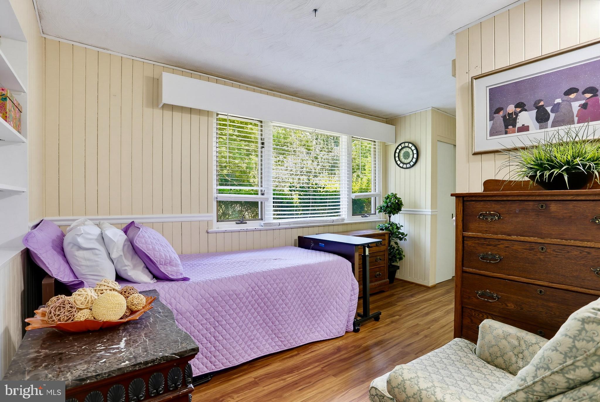 QUAINT ACRES - Commercial Sale