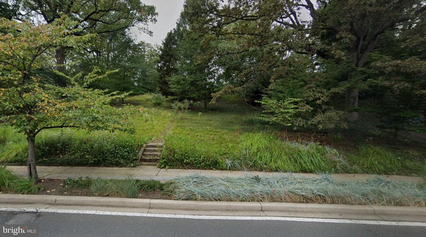 TAKOMA PARK - Land