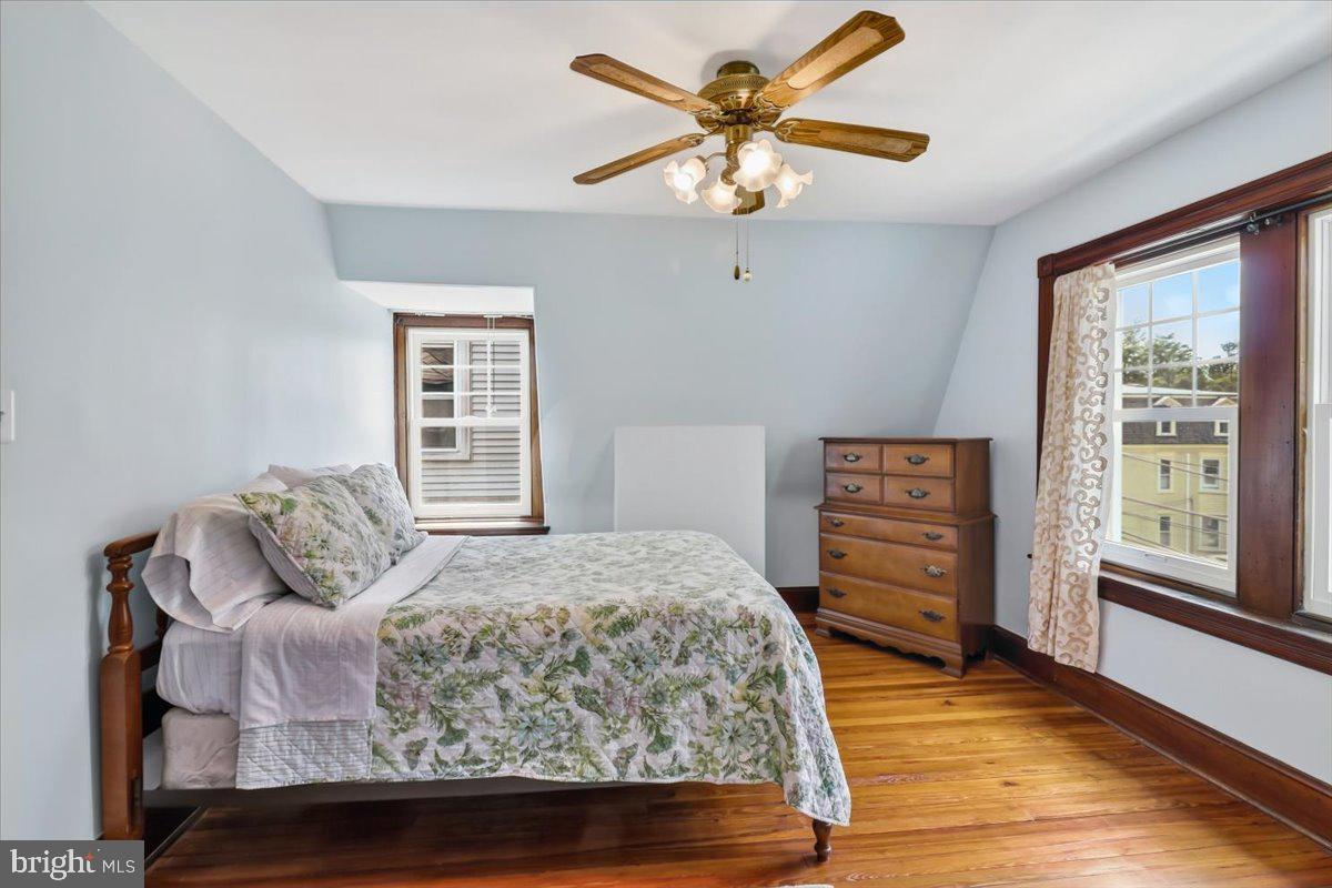 CHESTNUT HILL - Residential