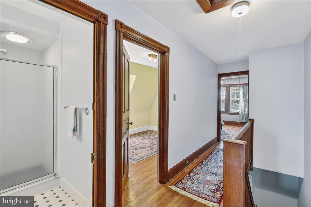CHESTNUT HILL - Residential